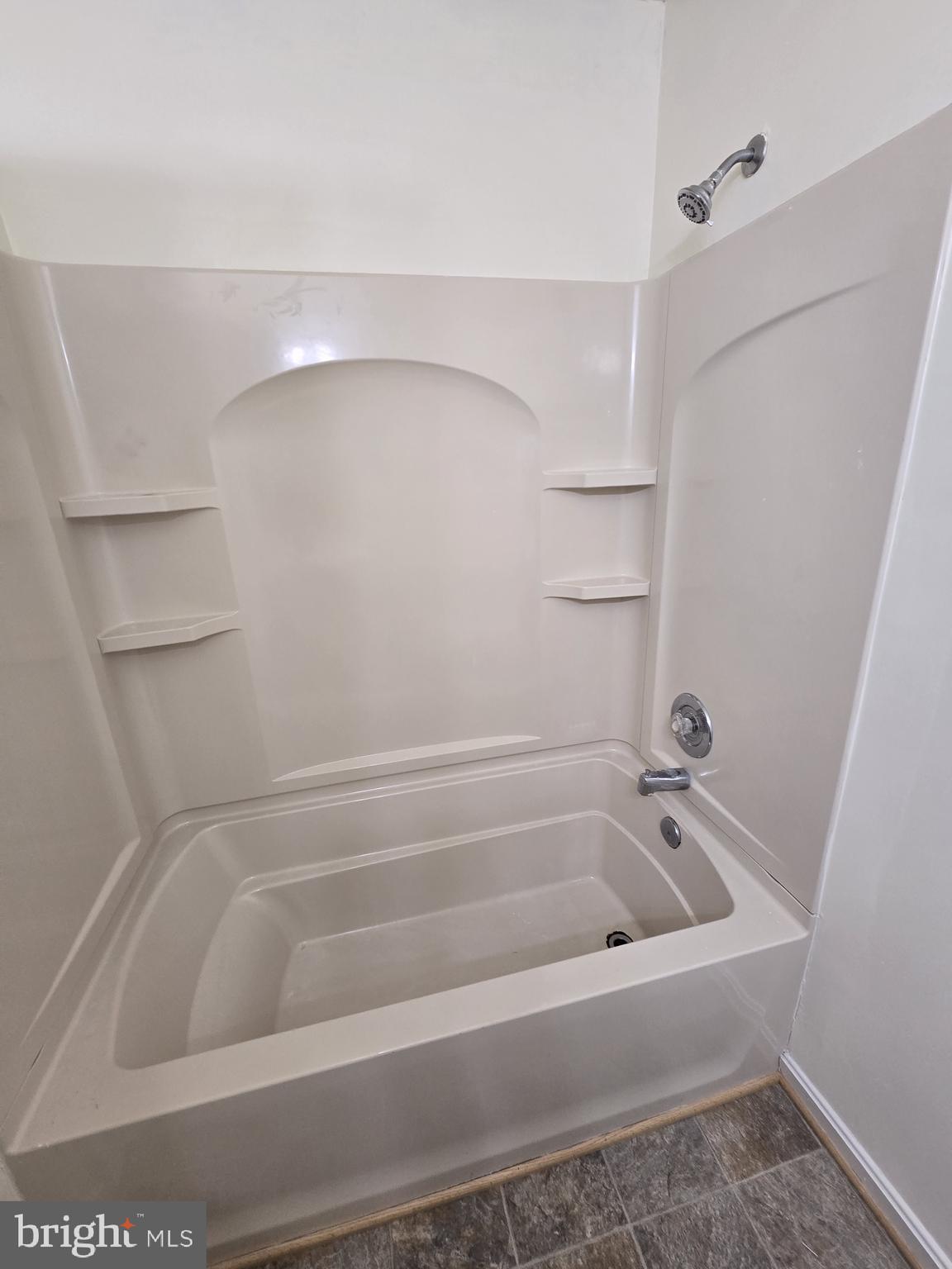 DORCHESTER - ST. CHARLES - Residential Lease