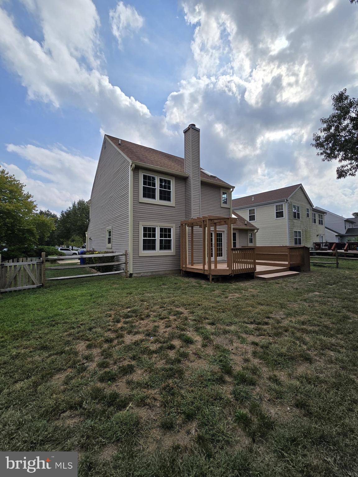 DORCHESTER - ST. CHARLES - Residential Lease