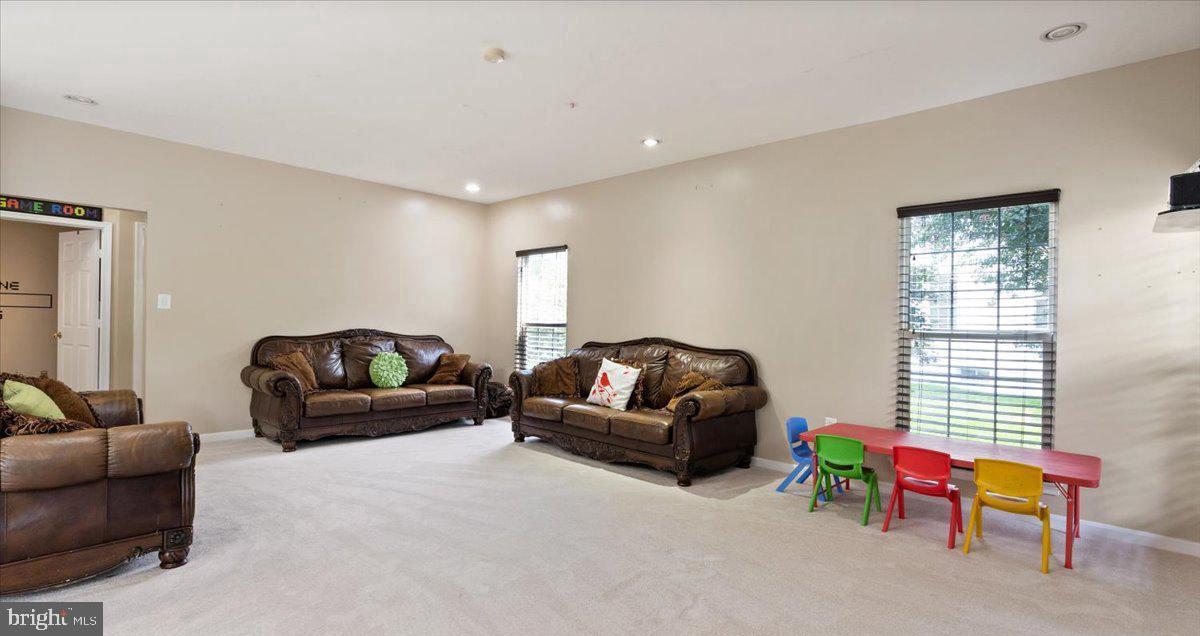 SAYBROOKE - Residential Lease