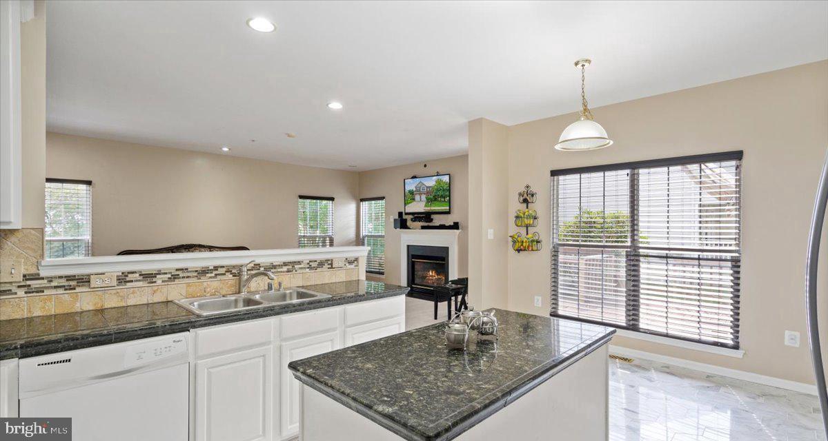 SAYBROOKE - Residential Lease