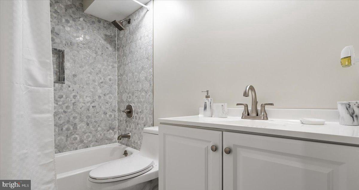 SAYBROOKE - Residential Lease