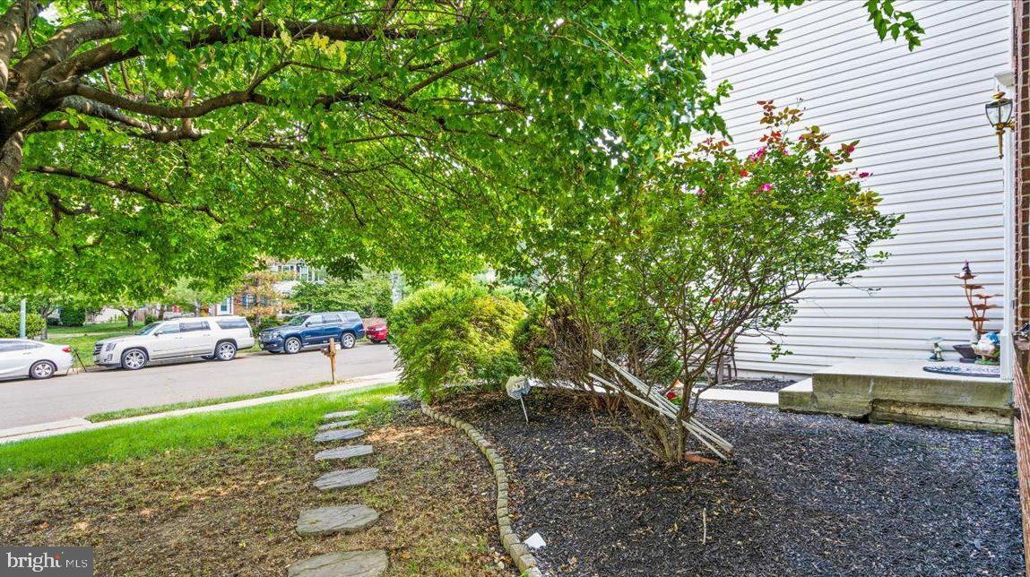 SAYBROOKE - Residential Lease