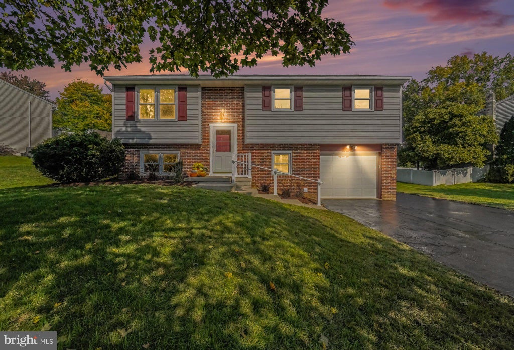 Photo of 15 Wolf Circle, EPHRATA, PA 17522 (MLS # PALA2098124)