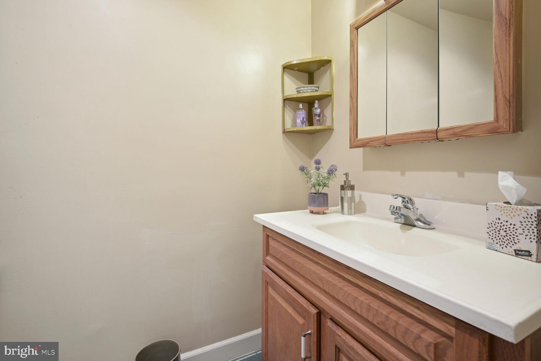 ROCK CREEK MANOR - Residential