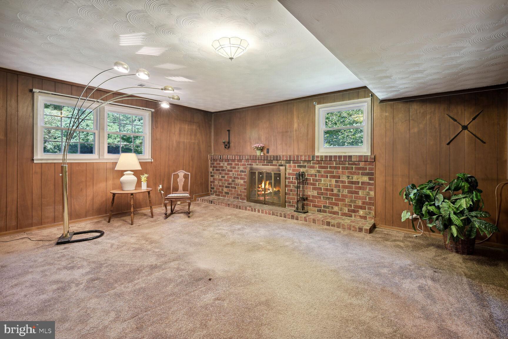 ROCK CREEK MANOR - Residential