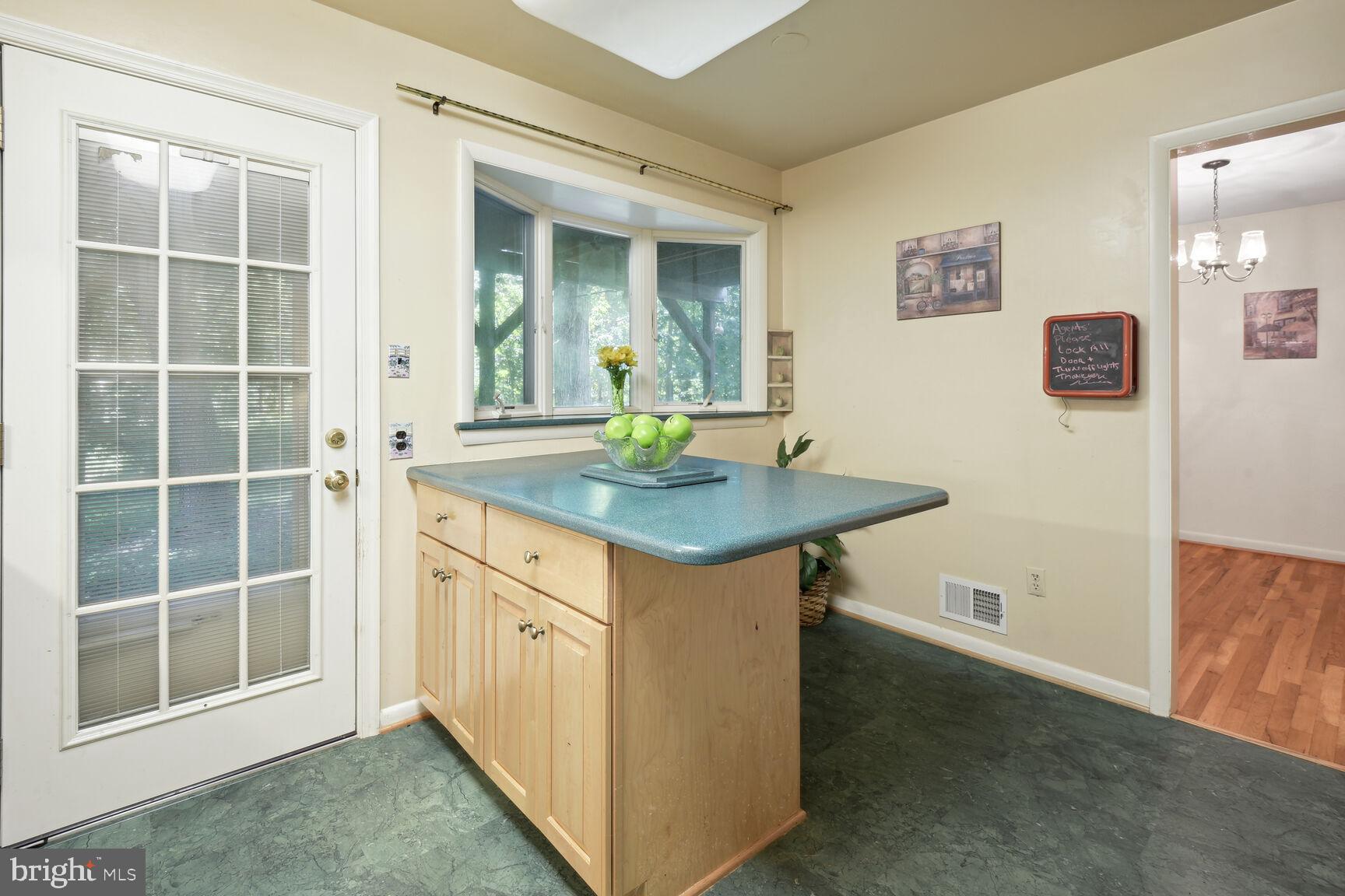 ROCK CREEK MANOR - Residential