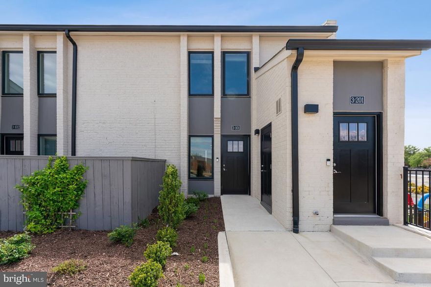 The condo in a newly developed overlook community in the heart of Montgomery Village. The freshly established shopping center has Starbucks, CVs, Aldi, and many more signature kitchens and services. Costco and Trader Joe's are also nearby. The unit comes with a park view and assigned parking. The good-sized bedrooms are filled with sunlight. It's a first-floor unit with wheelchair access if this may benefit you. All utilities are energy efficient, which can save you a good amount of utility bills. It is easy to access the main road, I 270, public transportation, and the Shady Grove metro. Easy to show, and don't miss it.