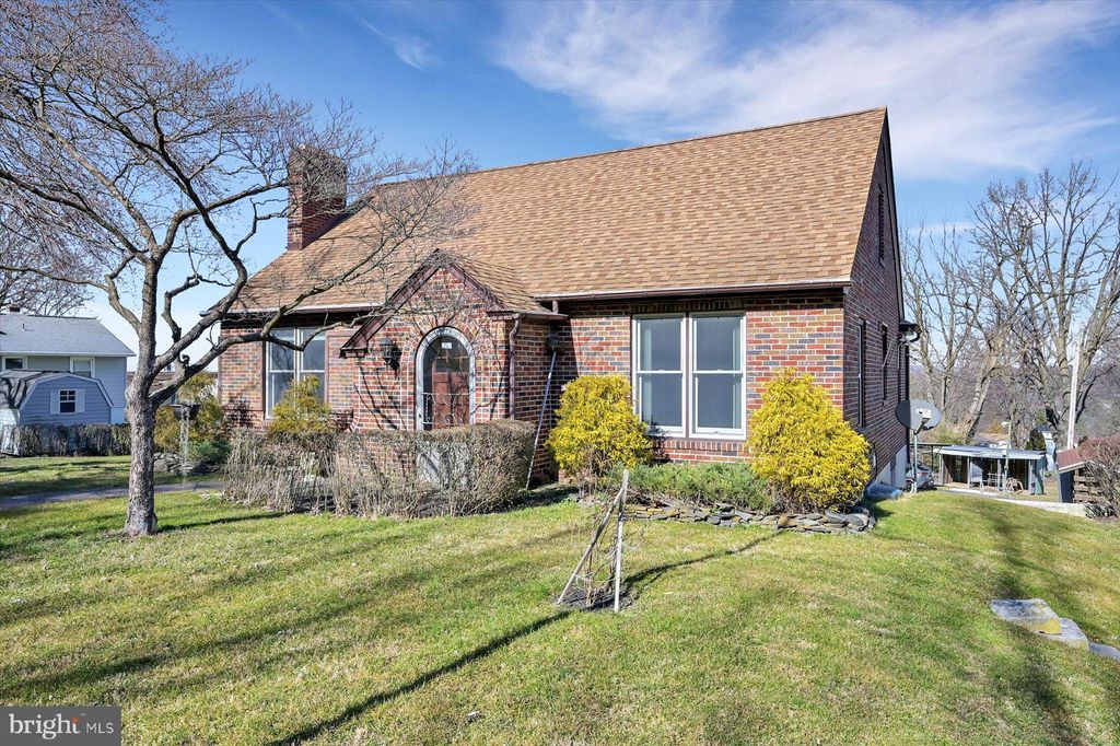 Photo of 3197 MARIETTA AVE, LANCASTER, PA 17601 (MLS # PALA2030936)