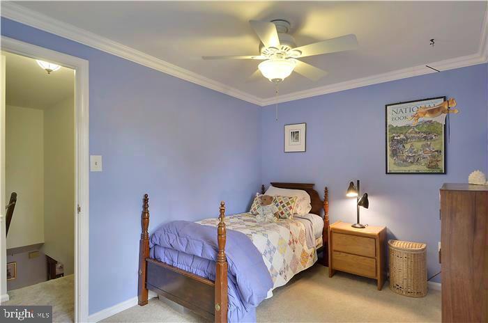 DERWOOD STATION - Residential Lease