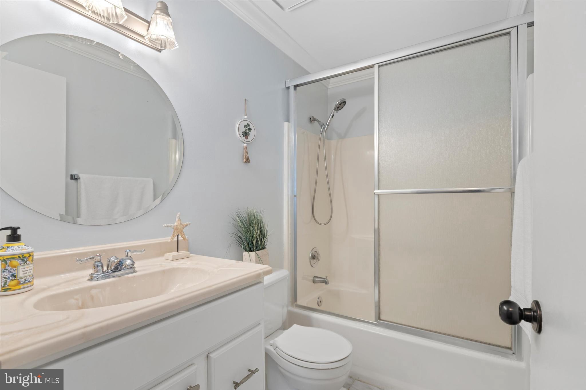 CROMWELL FOUNTAIN - Residential