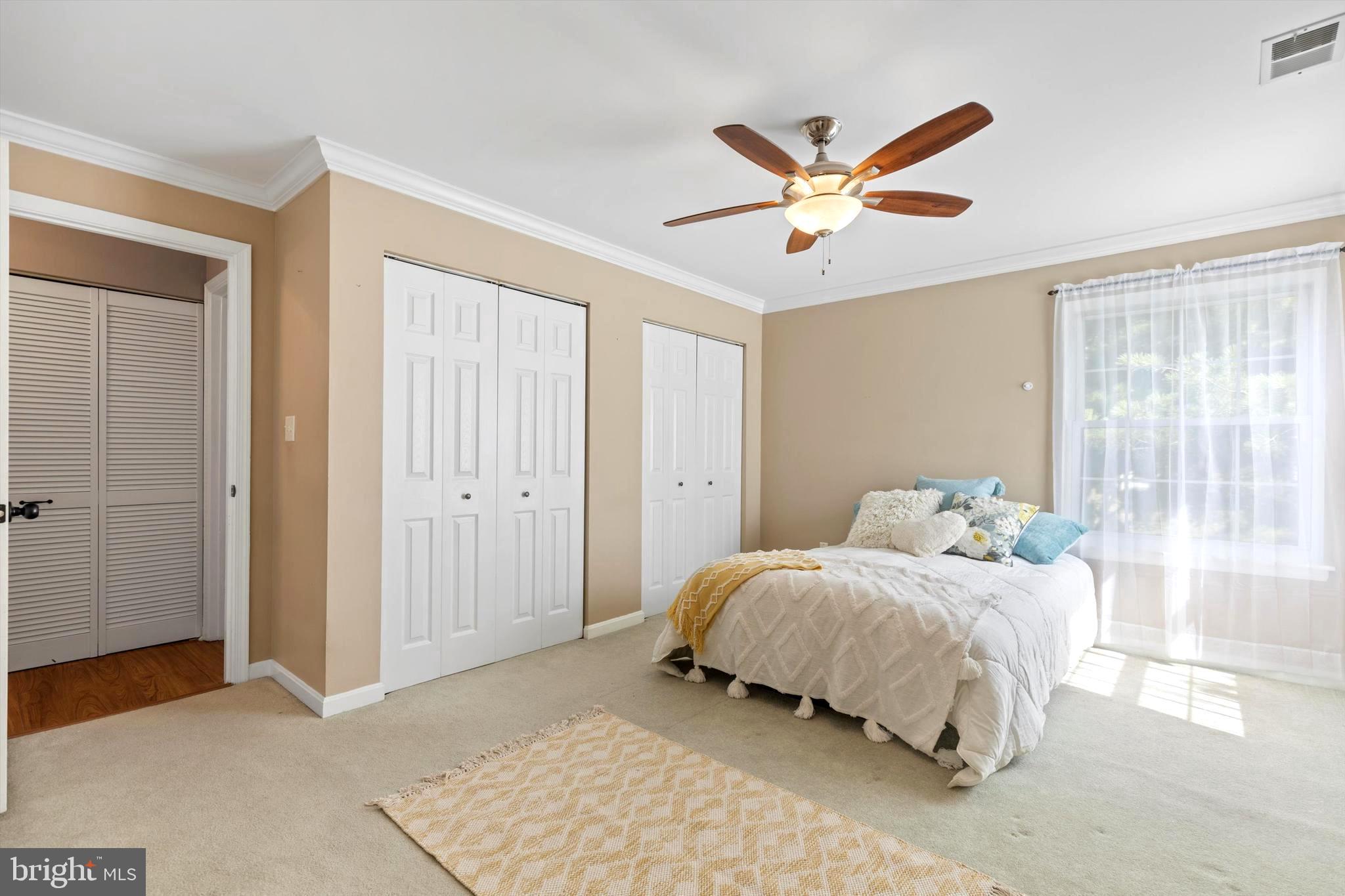 CROMWELL FOUNTAIN - Residential