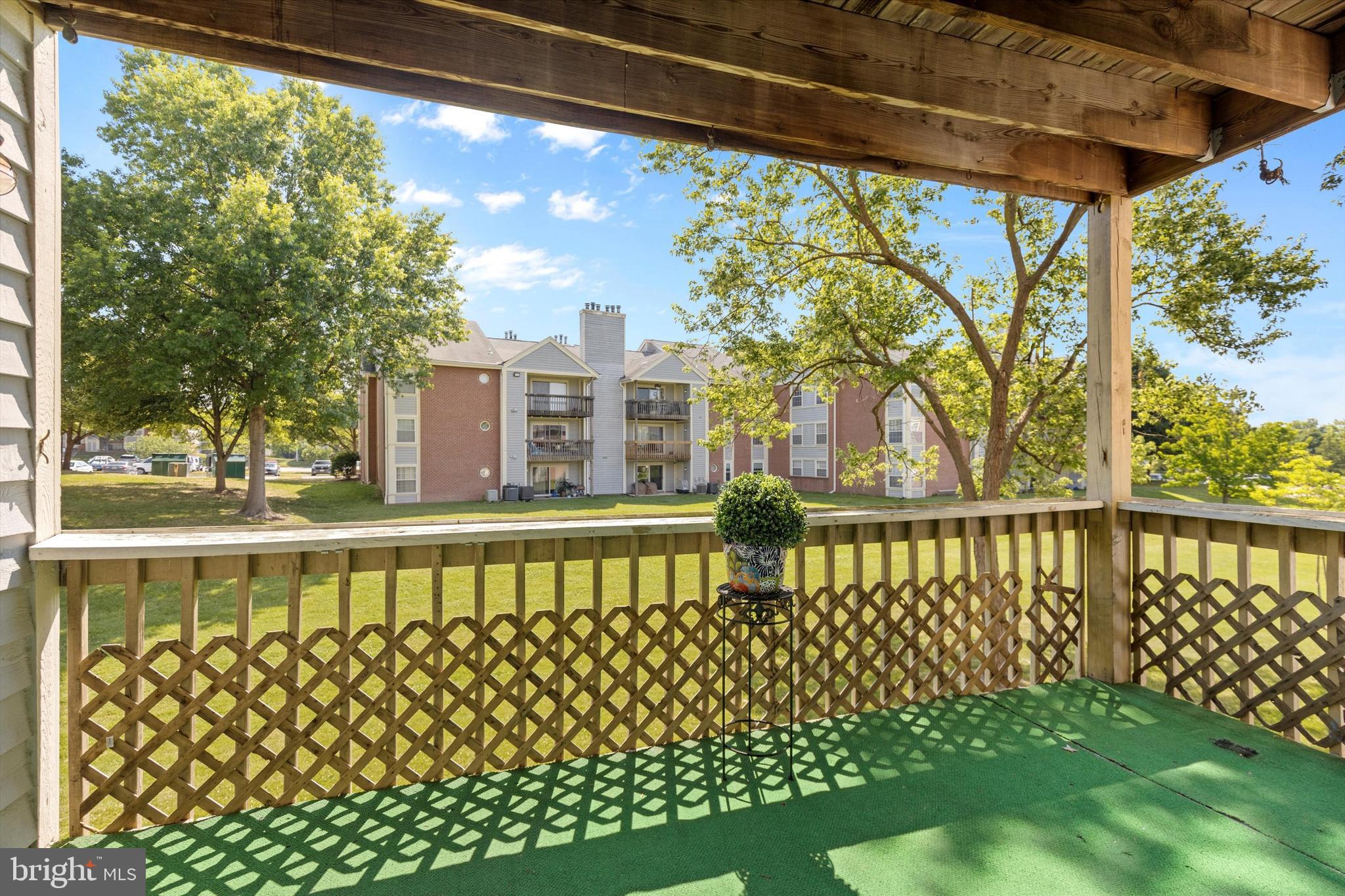 CROMWELL FOUNTAIN - Residential