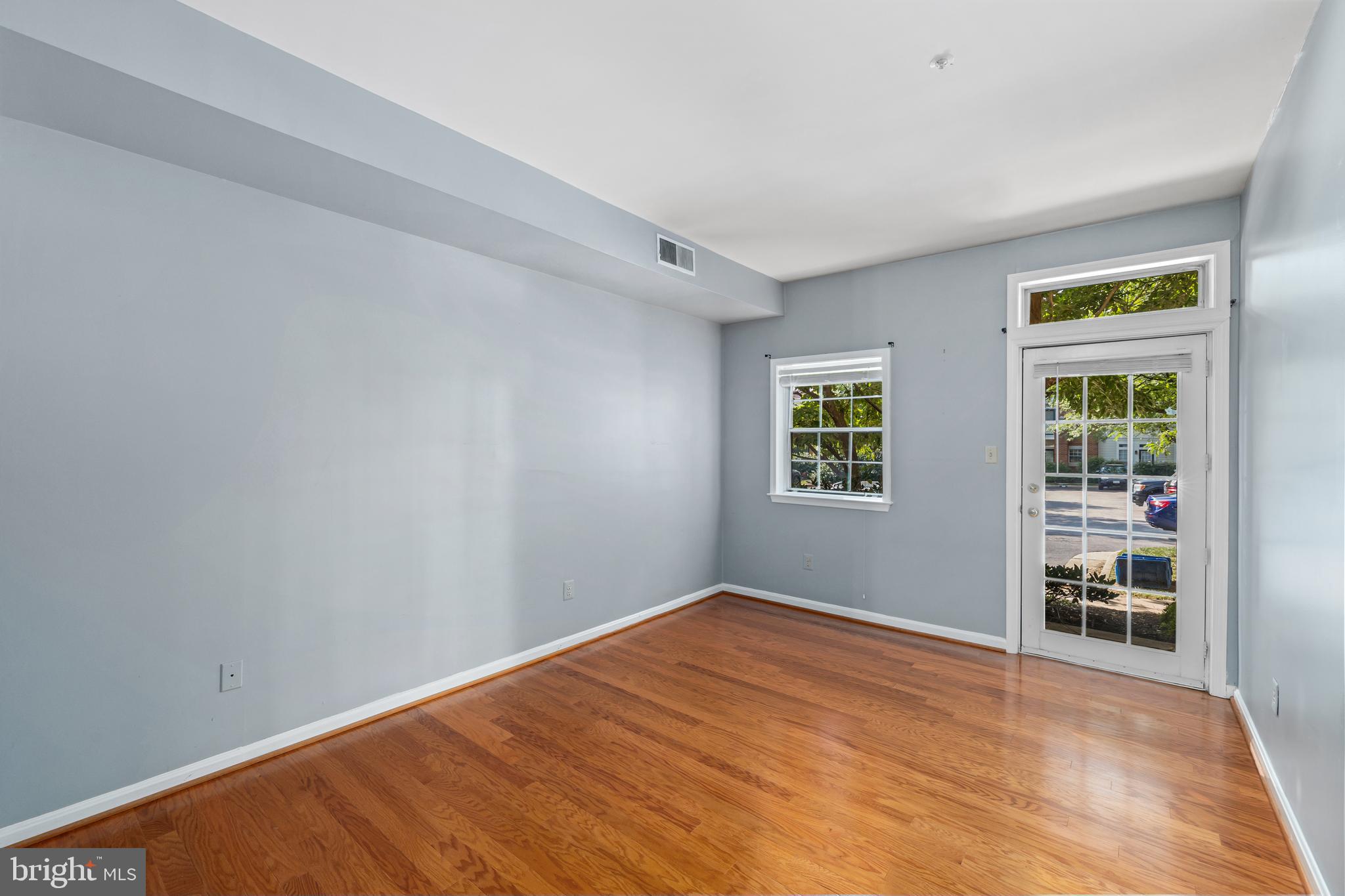 ETON SQUARE - Residential