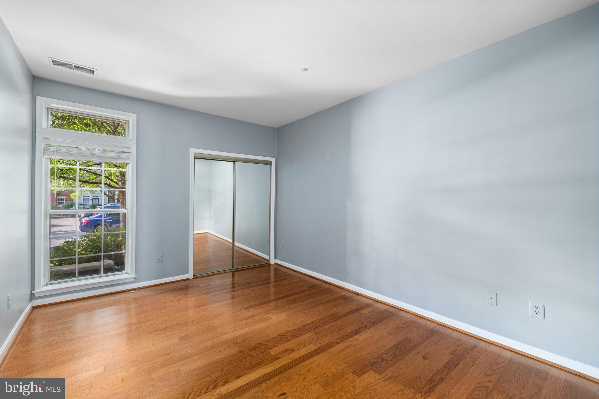 ETON SQUARE - Residential