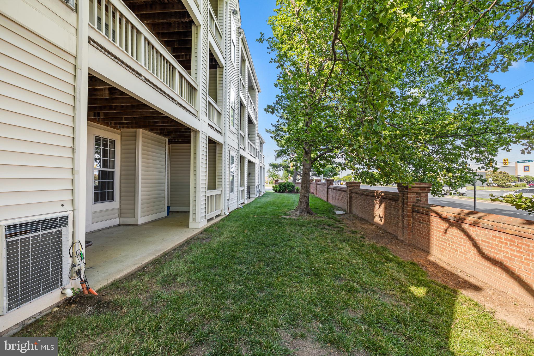 ETON SQUARE - Residential