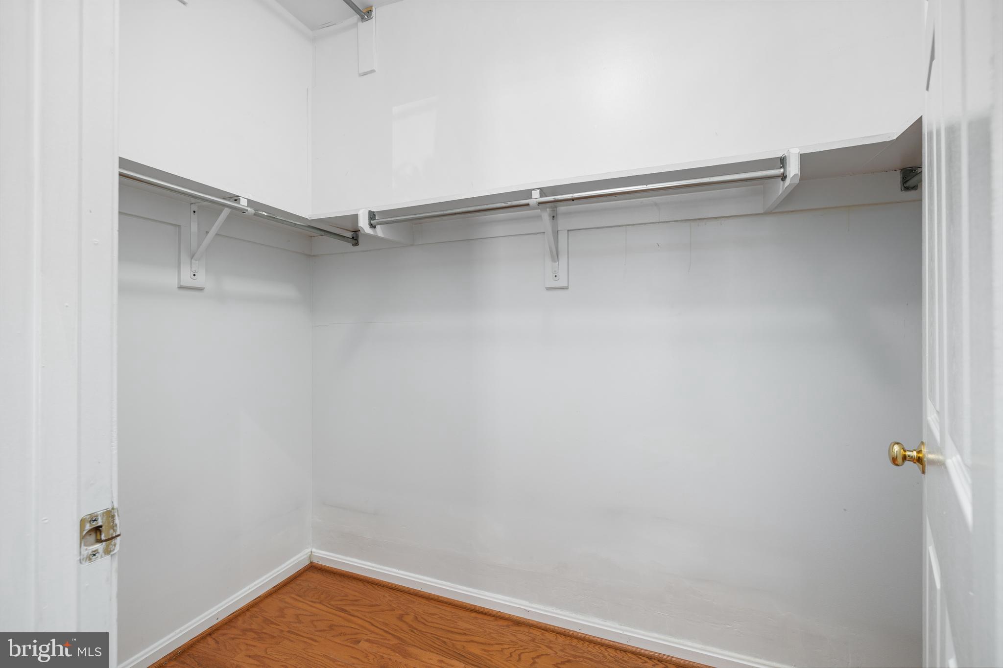 ETON SQUARE - Residential