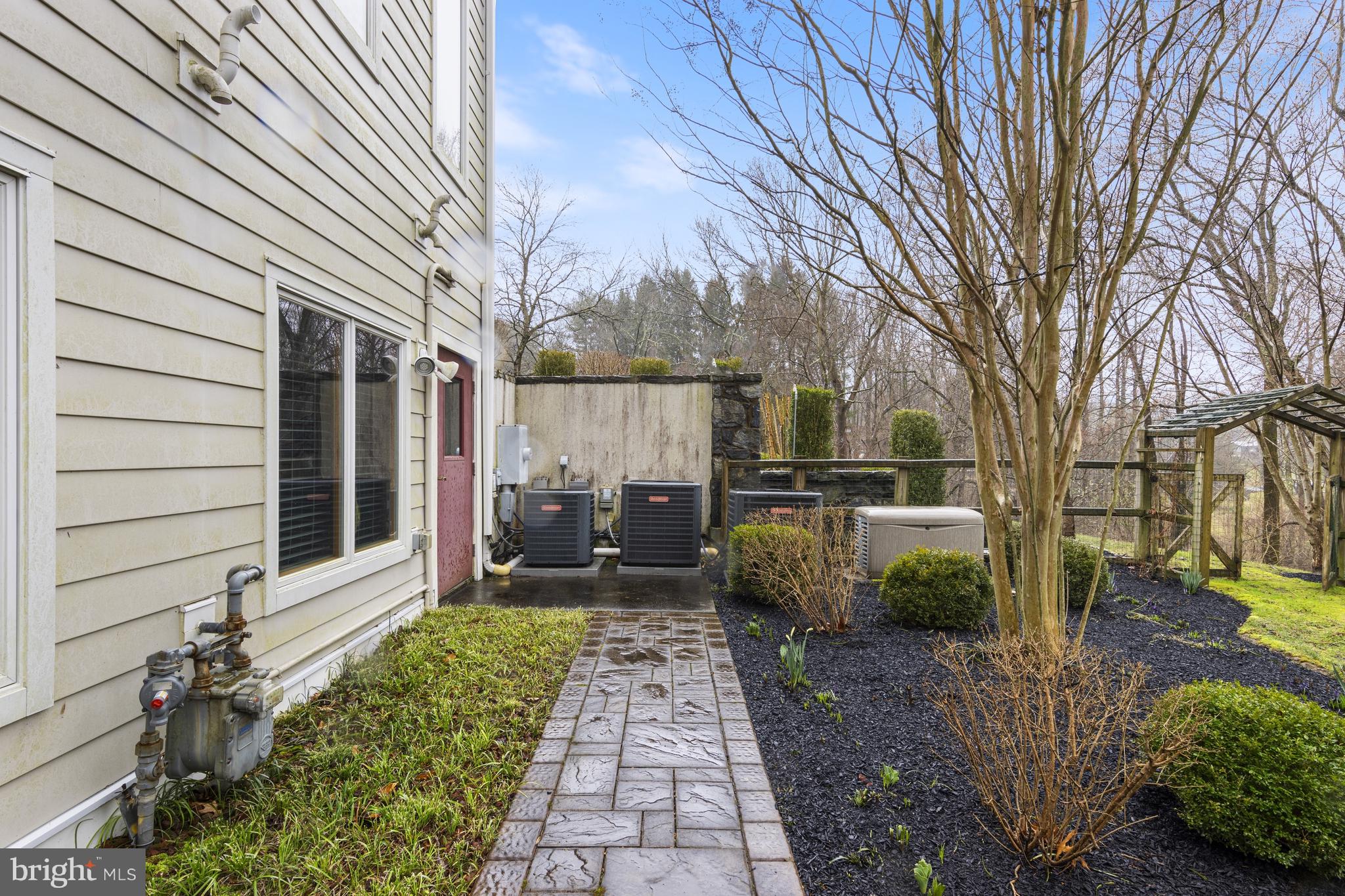 COSSART CREEK - Residential