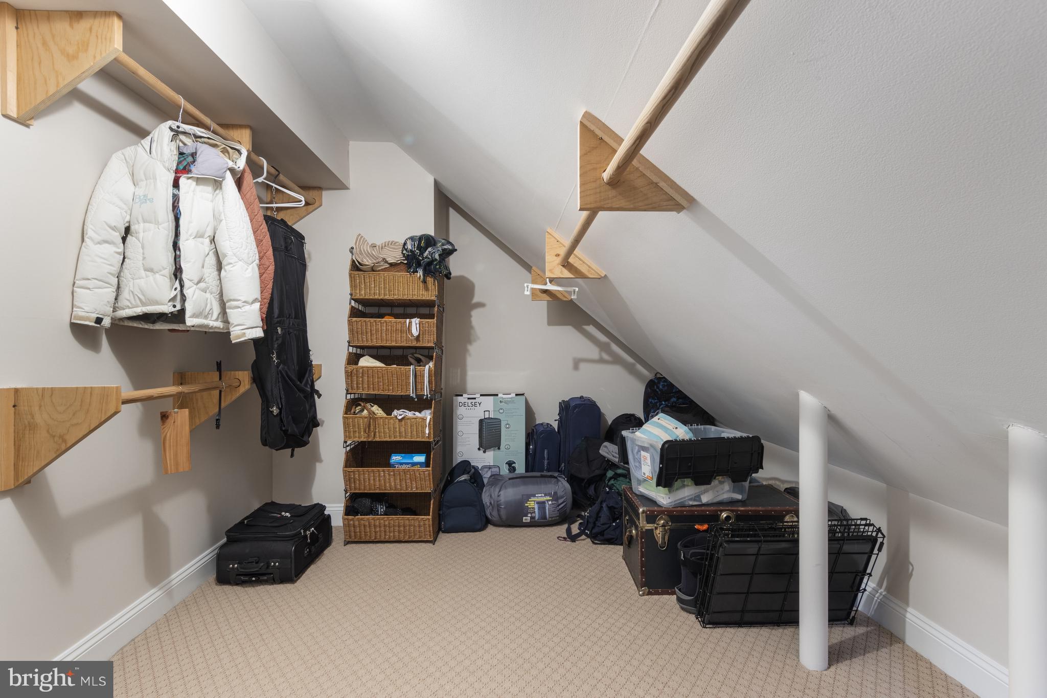 COSSART CREEK - Residential