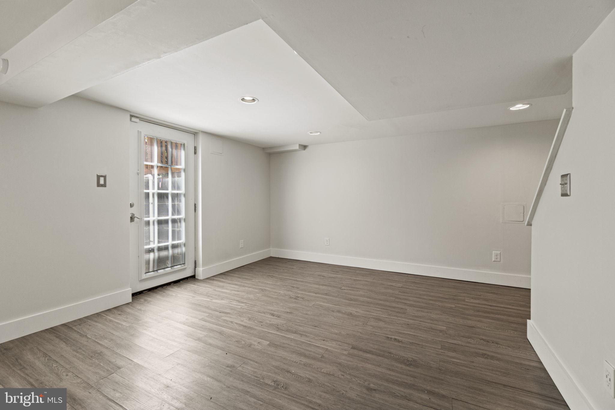 HUNTINGTON - Residential