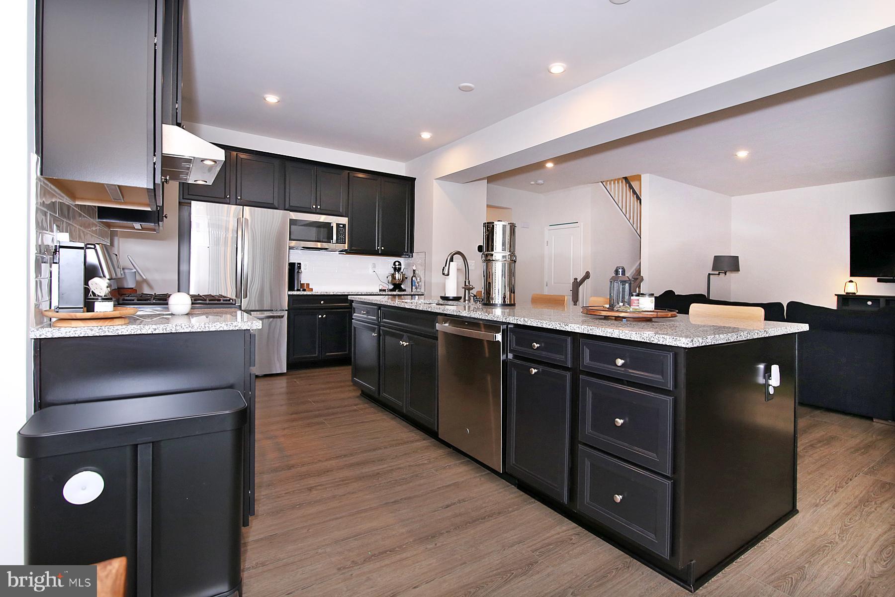 STRAY WINDS FARM - Residential