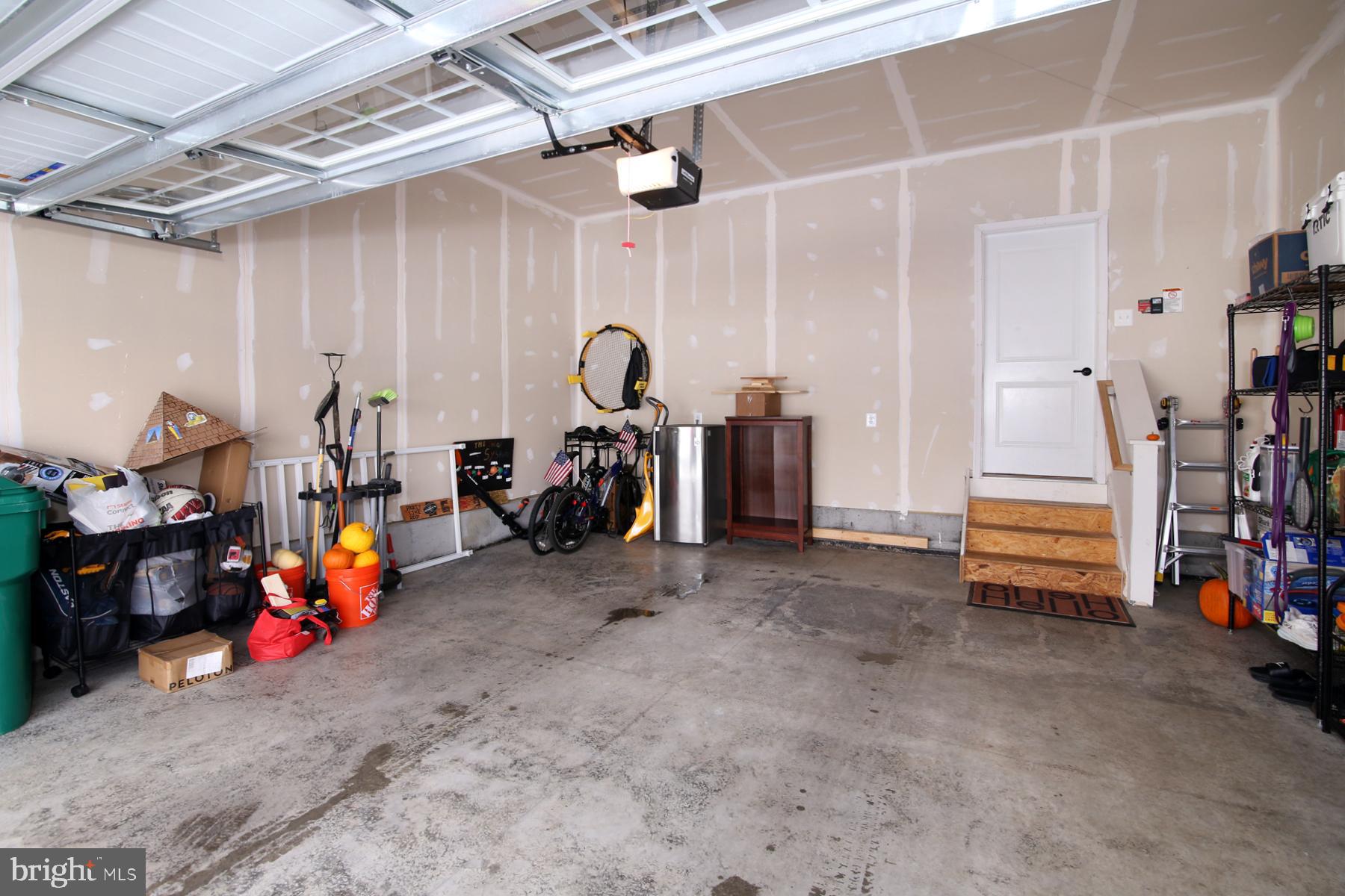 STRAY WINDS FARM - Residential