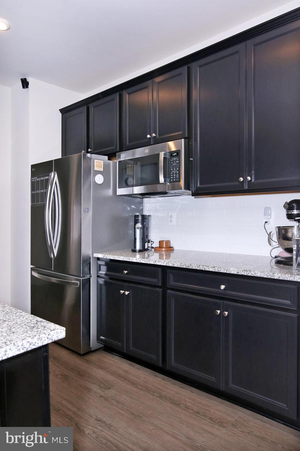 STRAY WINDS FARM - Residential