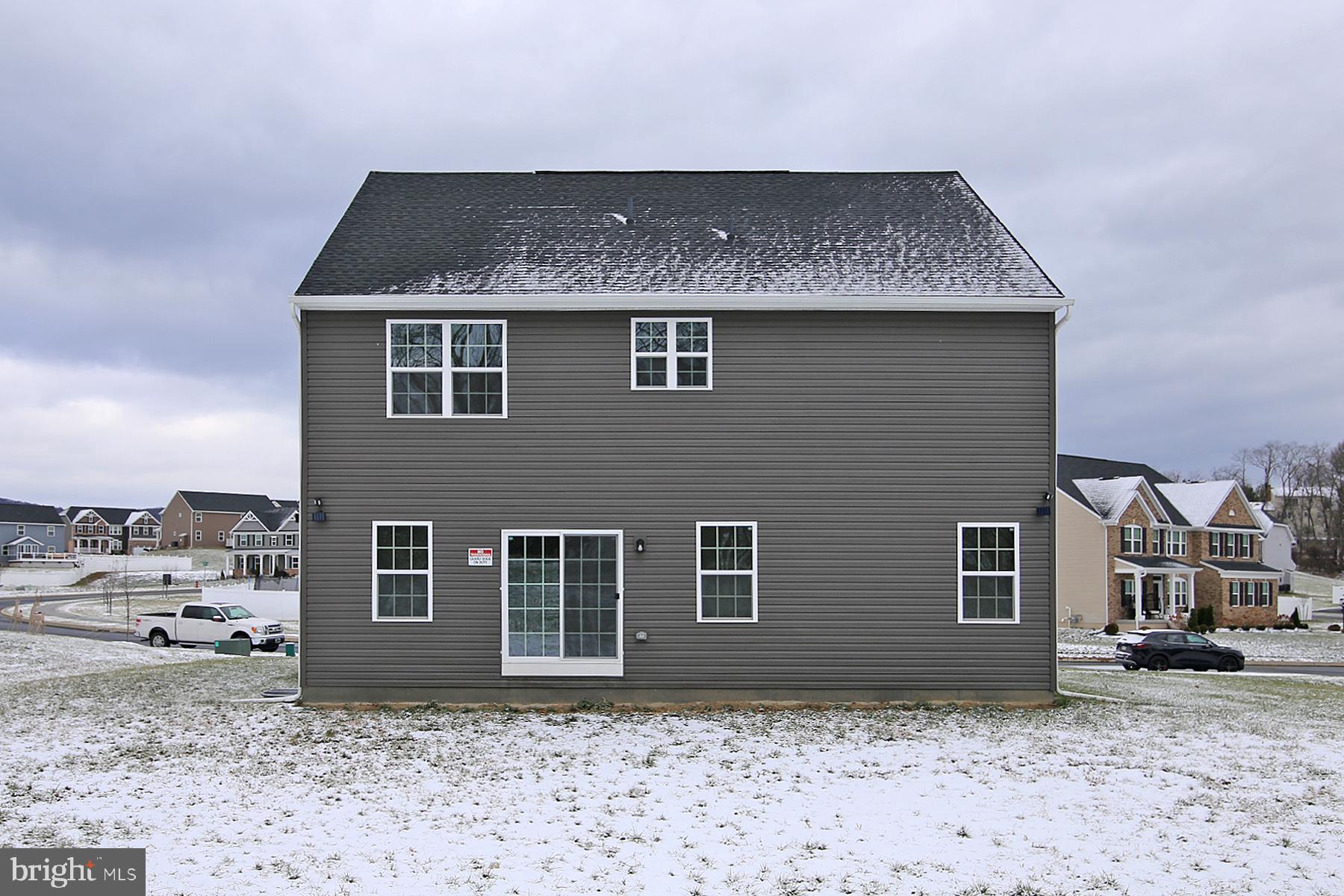 STRAY WINDS FARM - Residential