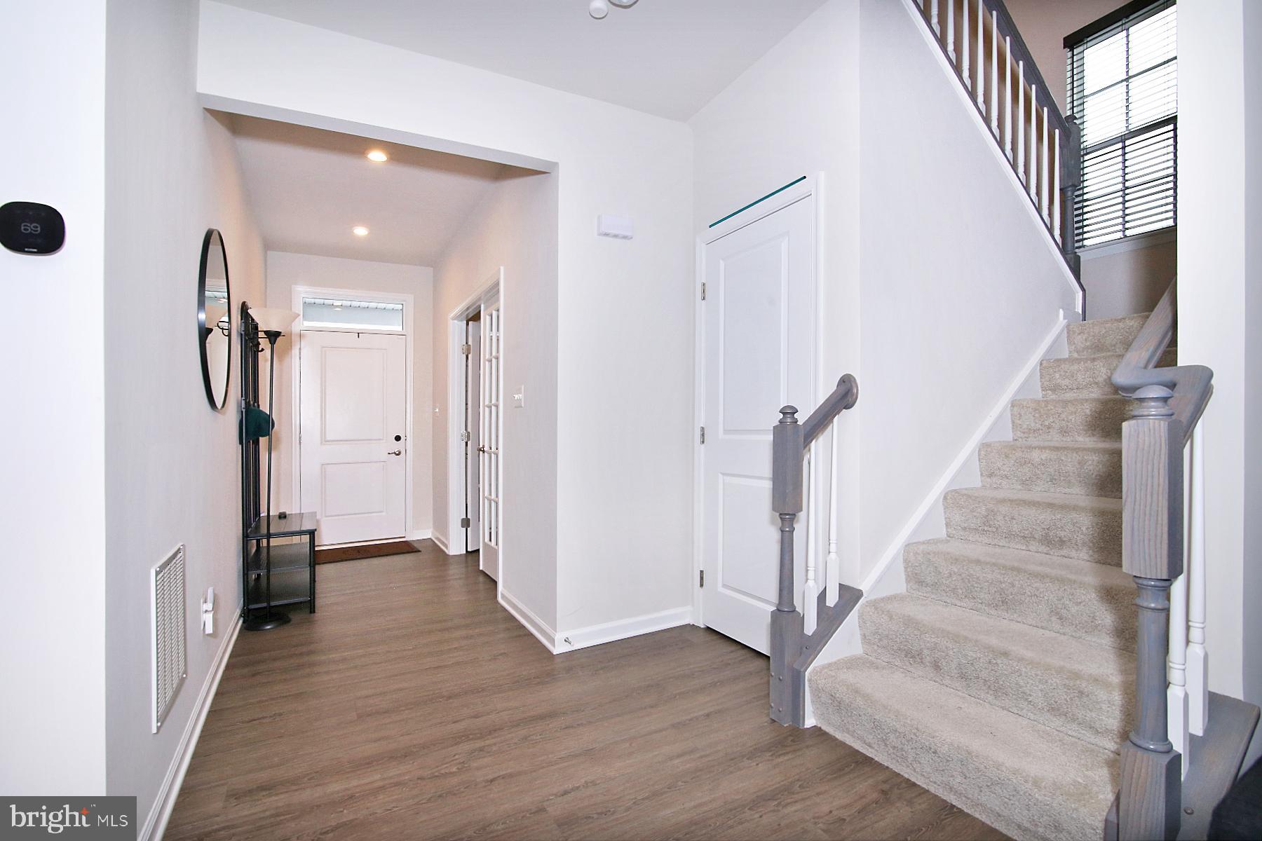 STRAY WINDS FARM - Residential