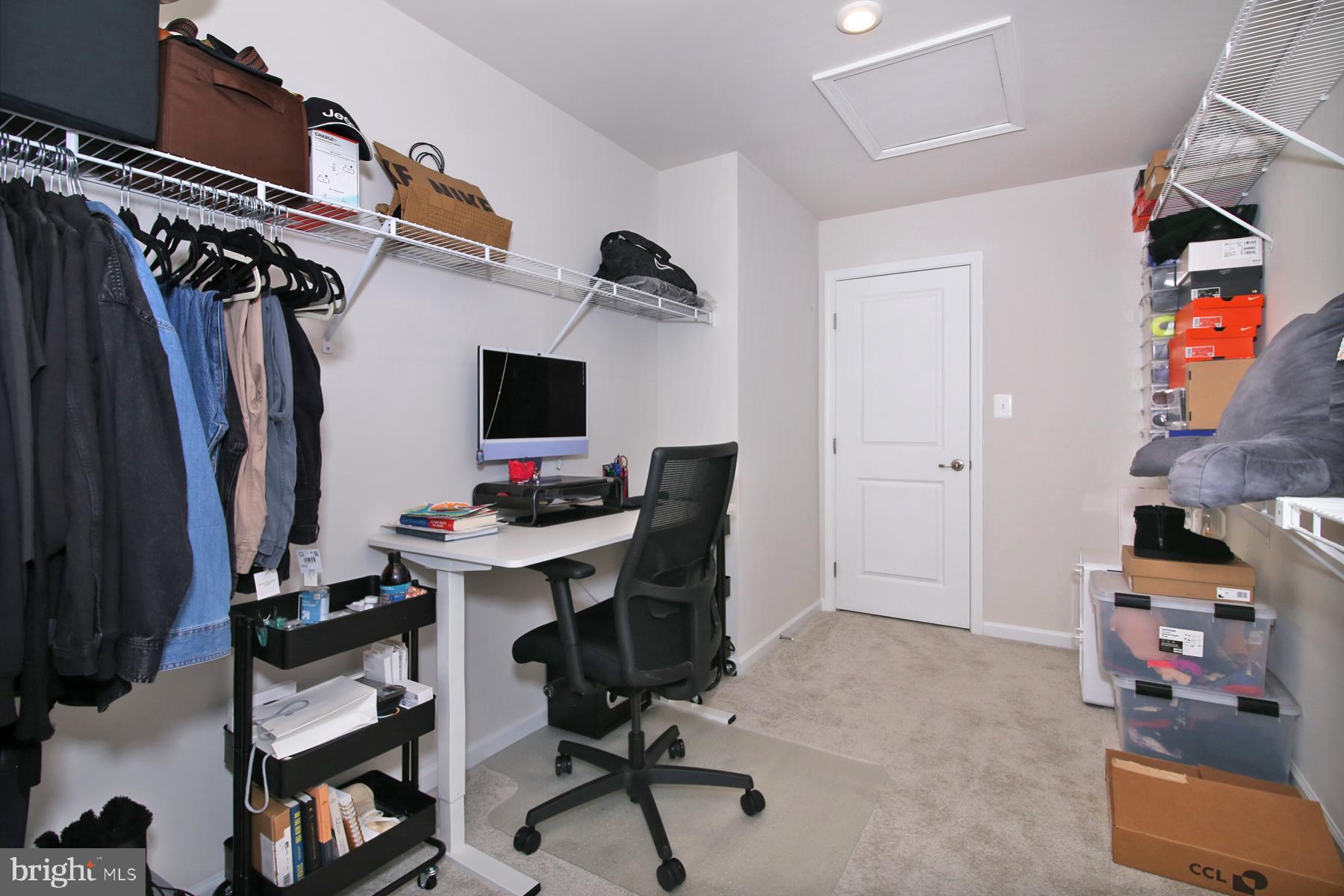 STRAY WINDS FARM - Residential