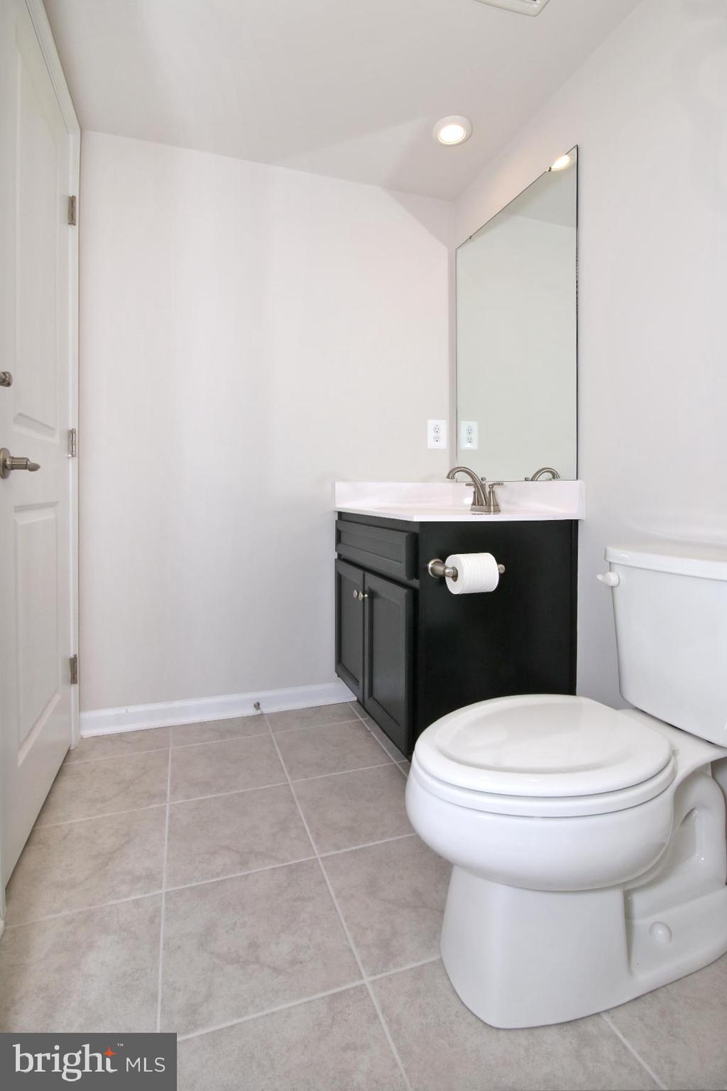 STRAY WINDS FARM - Residential