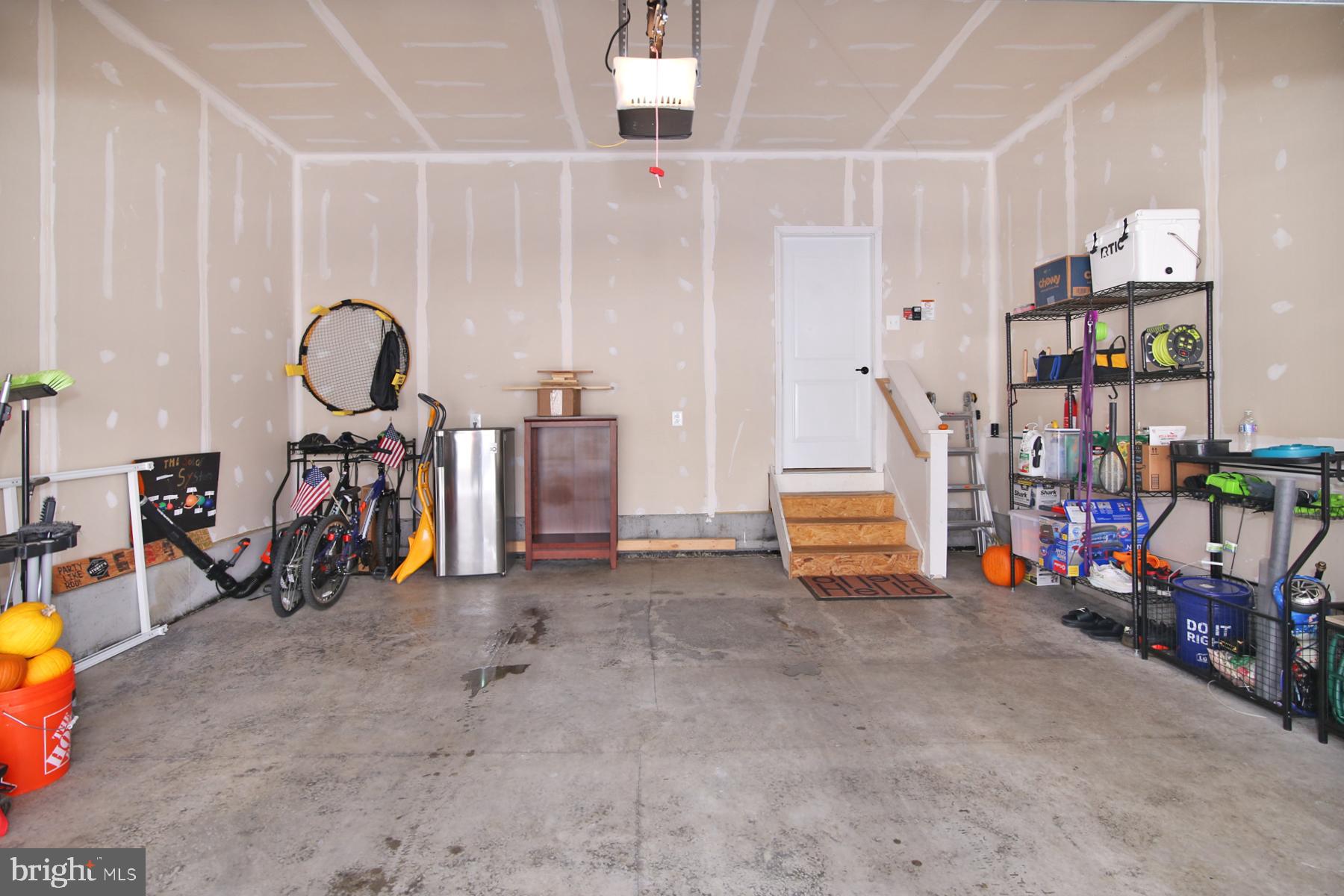 STRAY WINDS FARM - Residential