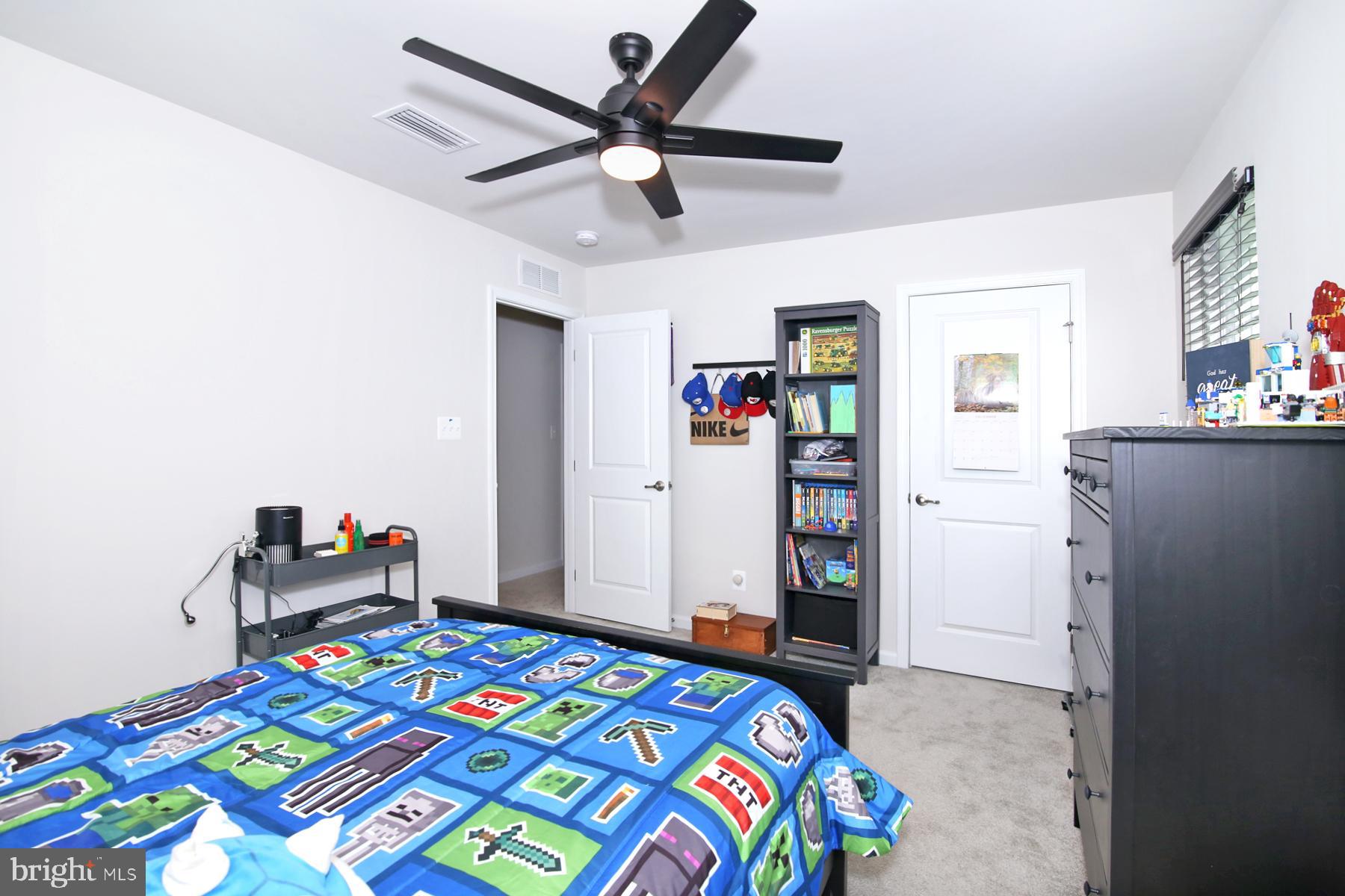 STRAY WINDS FARM - Residential