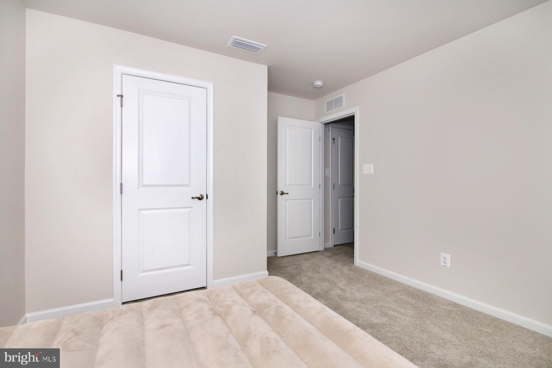 STRAY WINDS FARM - Residential