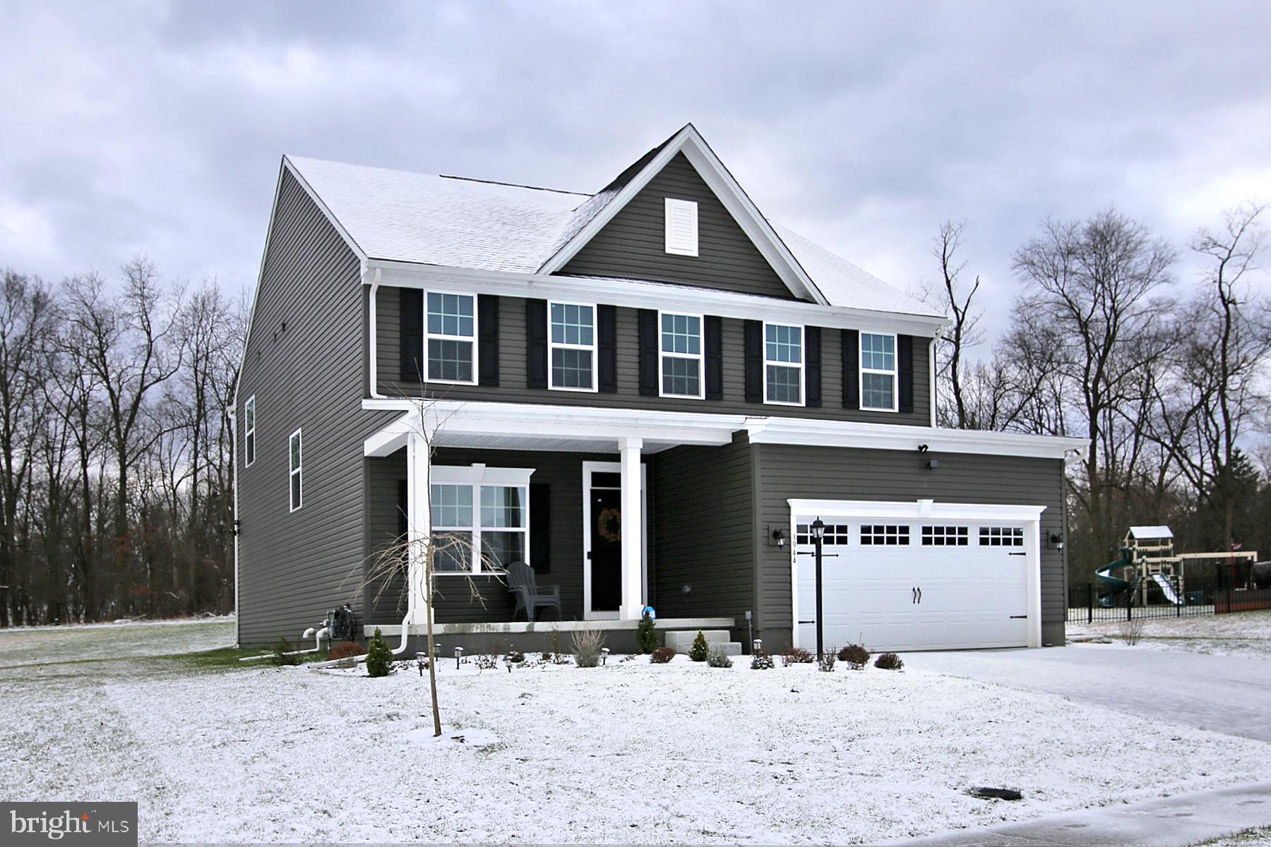 STRAY WINDS FARM - Residential