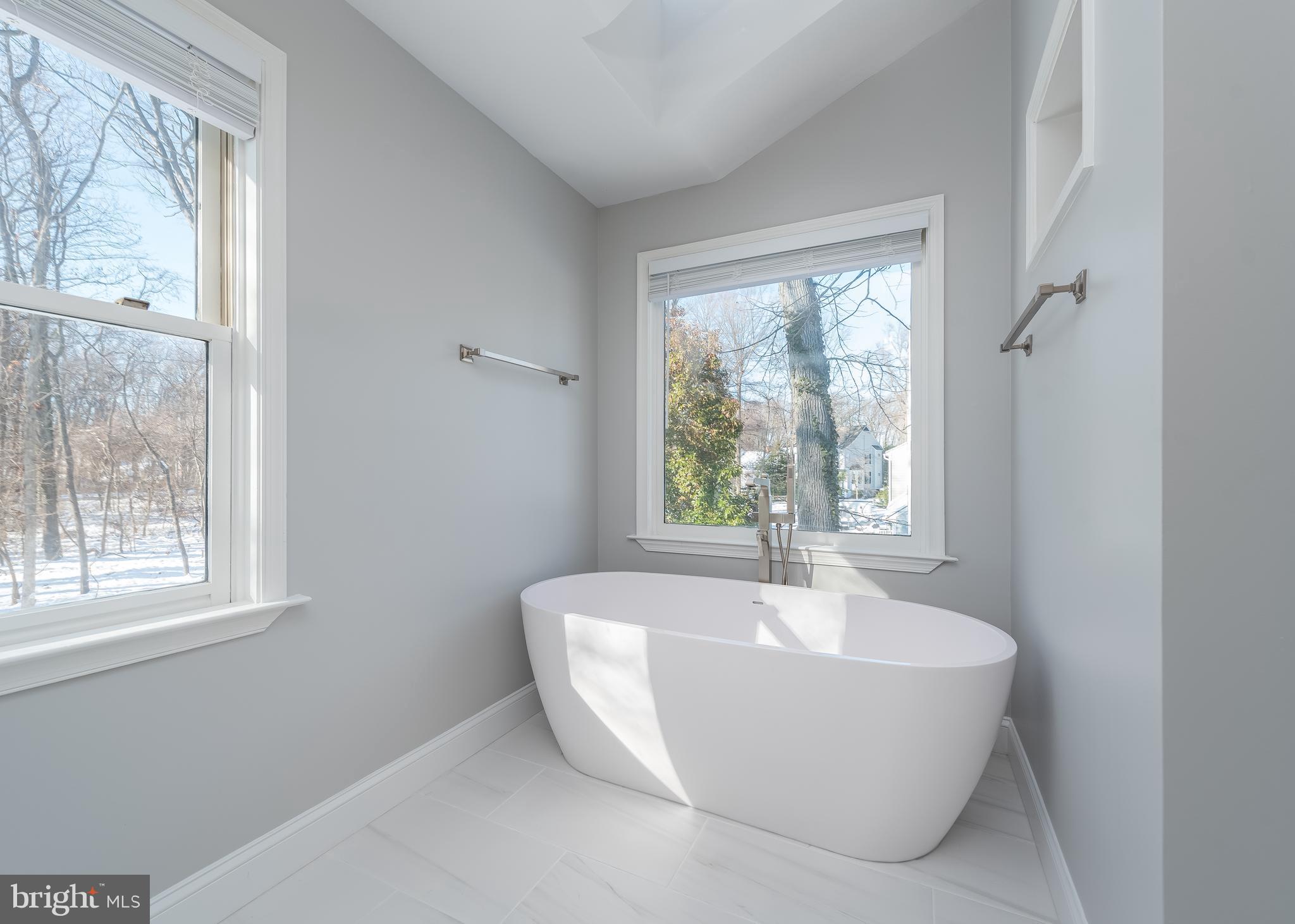 FISHING CREEK FARM - Residential