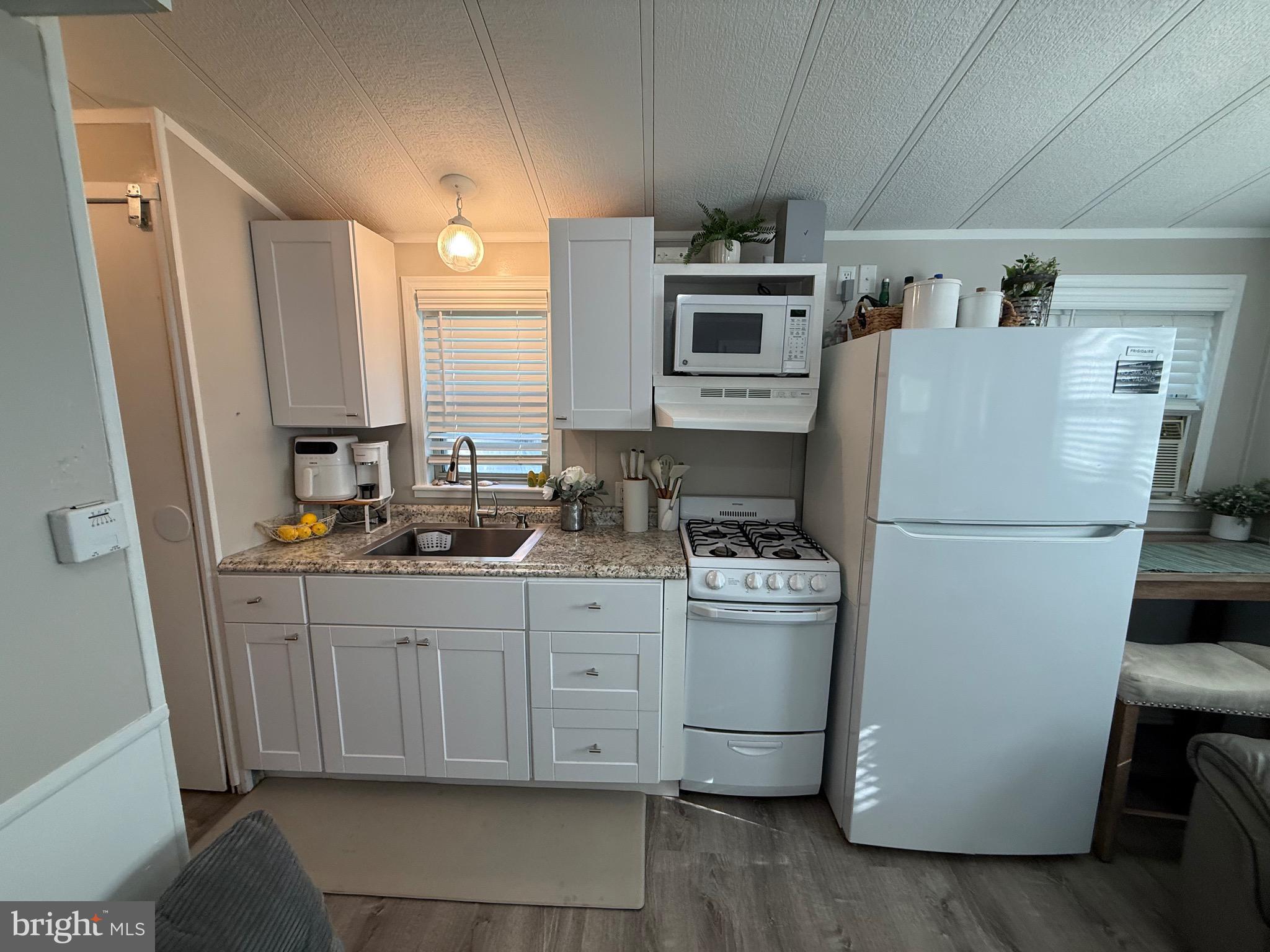 515 CORSON TAVERN RD E-29