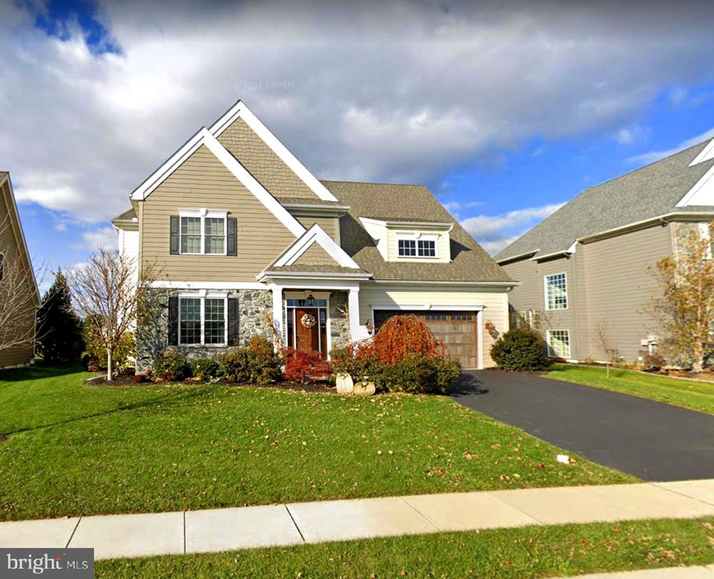 Photo of 657 INTEGRITY DR, LITITZ, PA 17543 (MLS # PALA2031460)