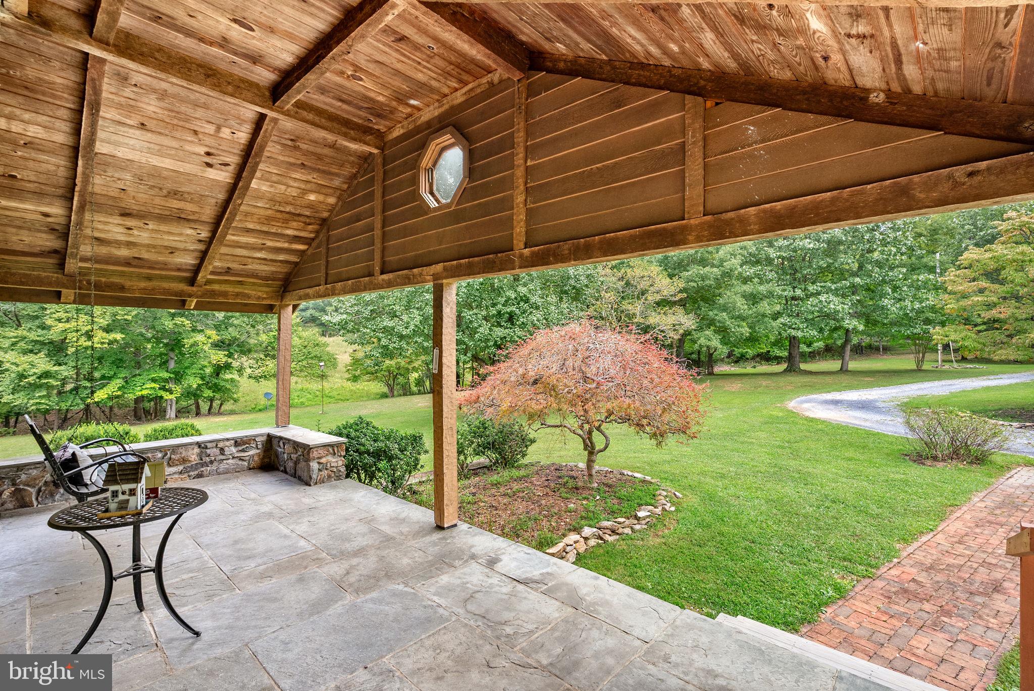 422 DUKE LANE
