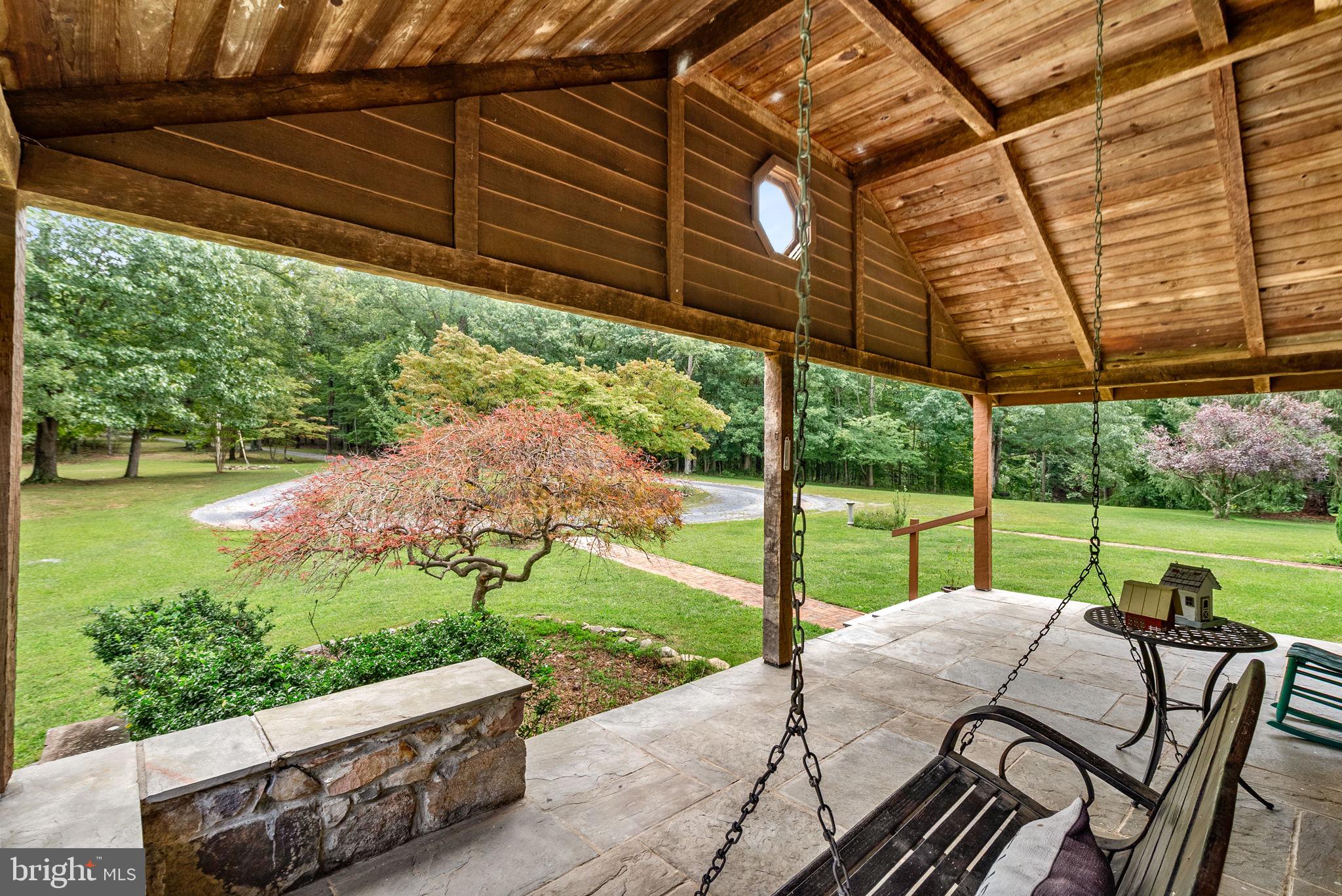 422 DUKE LANE