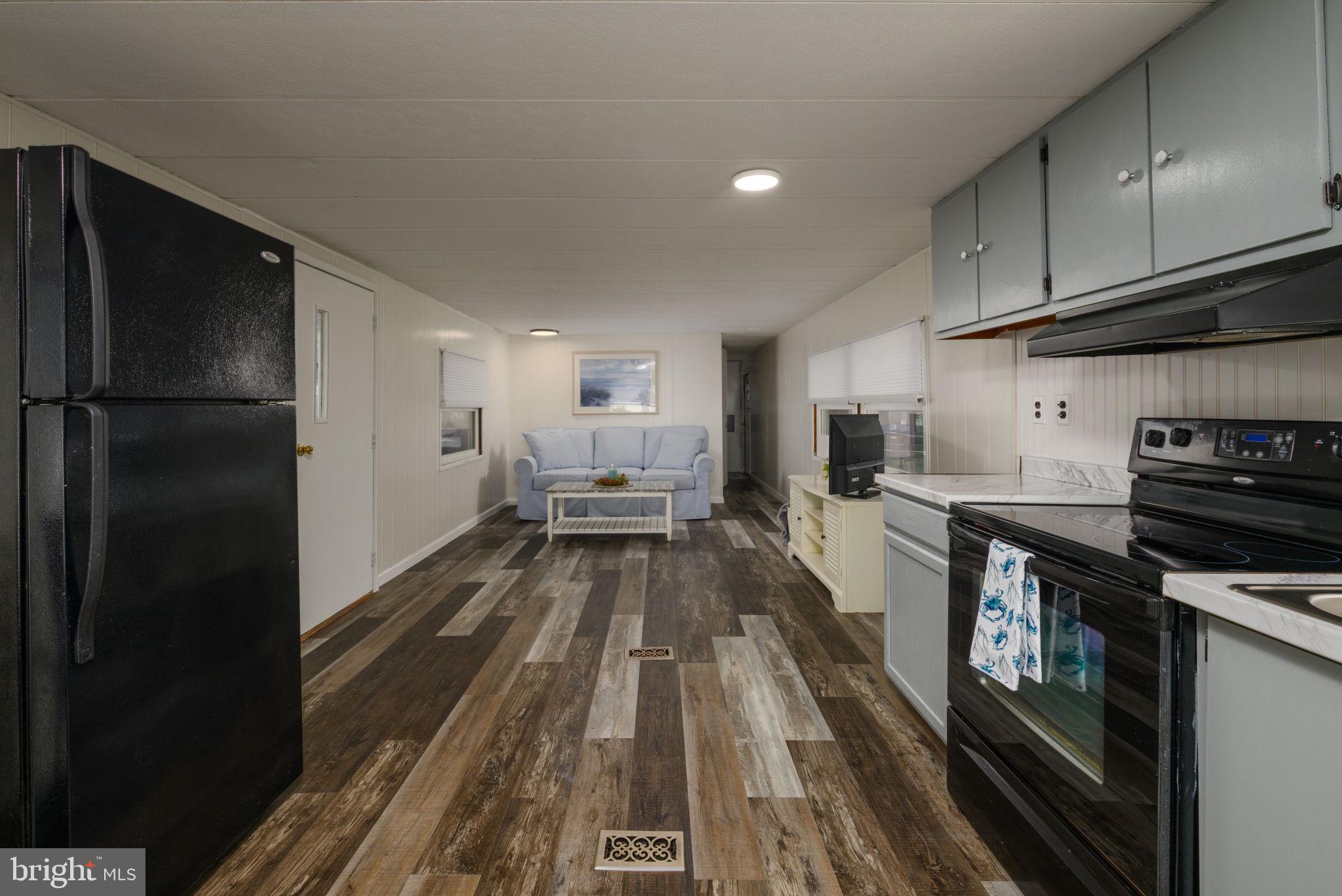 WHITE HOUSE BEACH - Residential