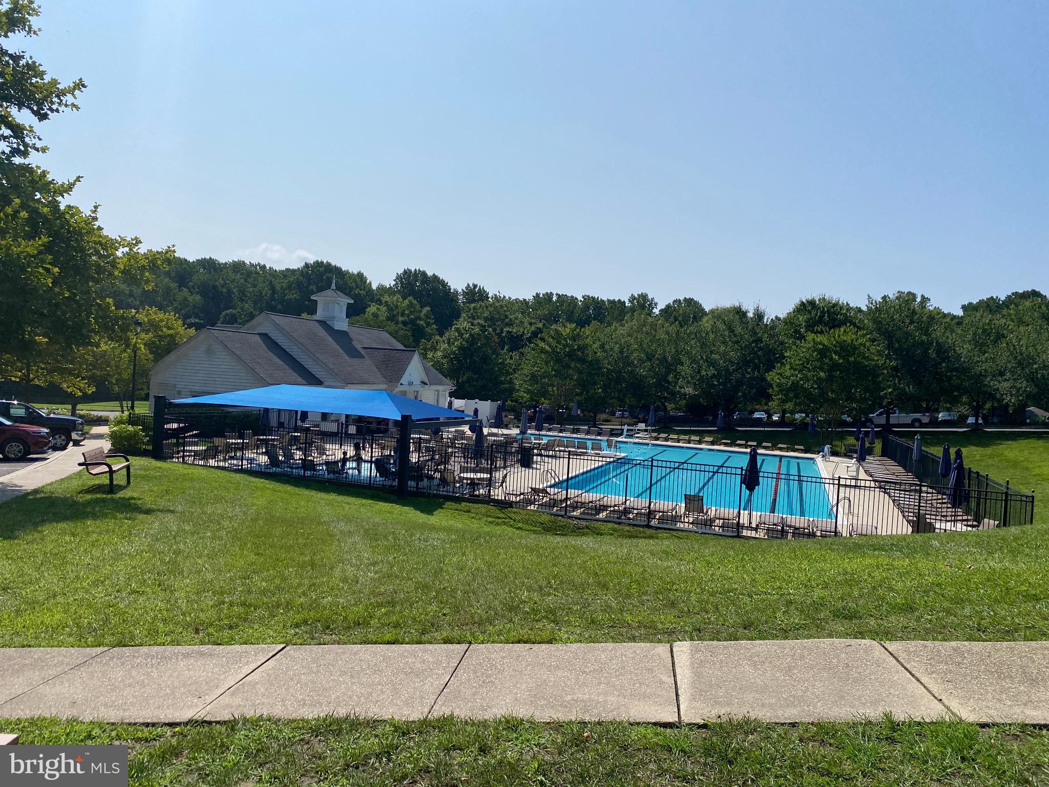 SOUTH RIVER COLONY - Residential