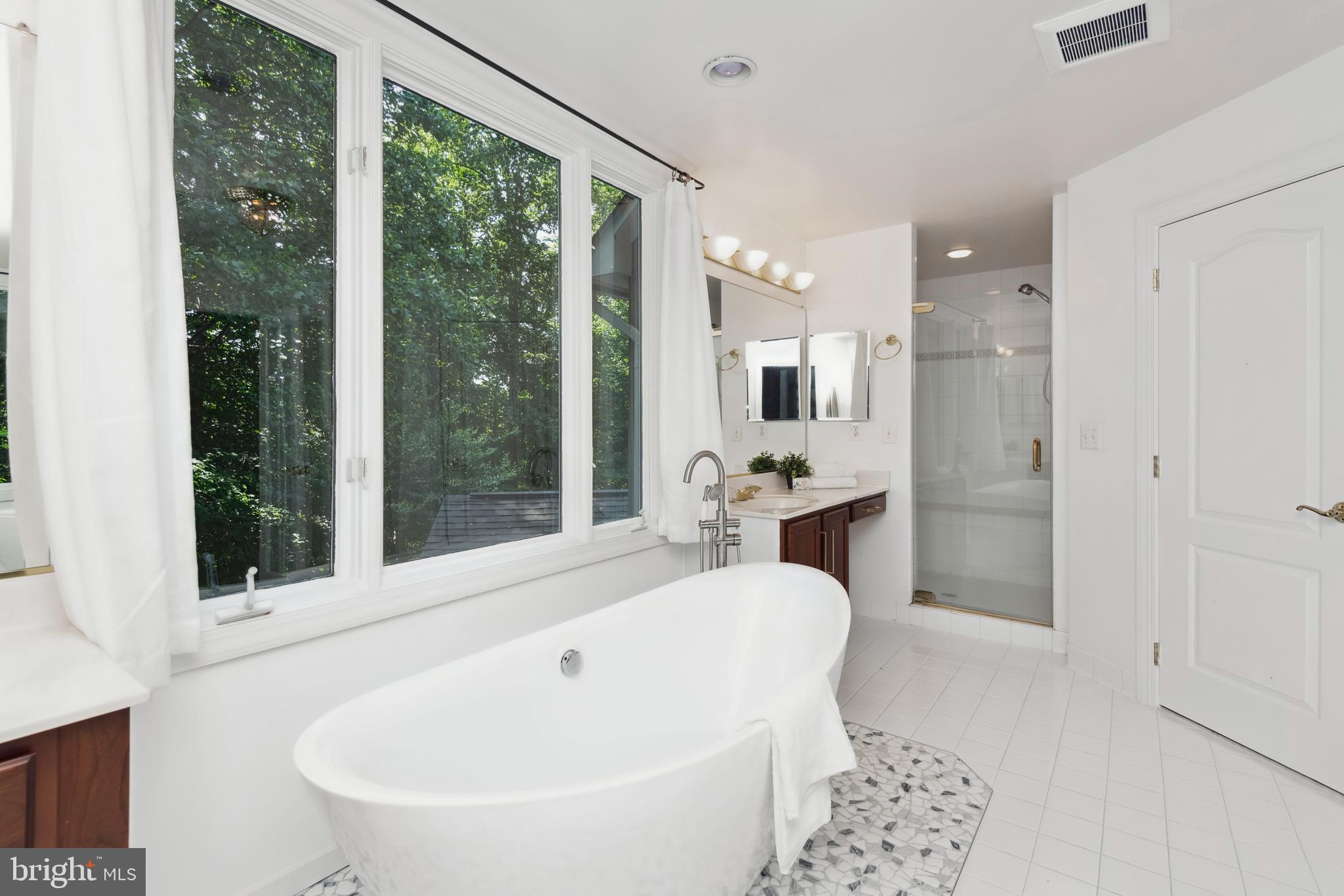 SOUTH RIVER COLONY - Residential