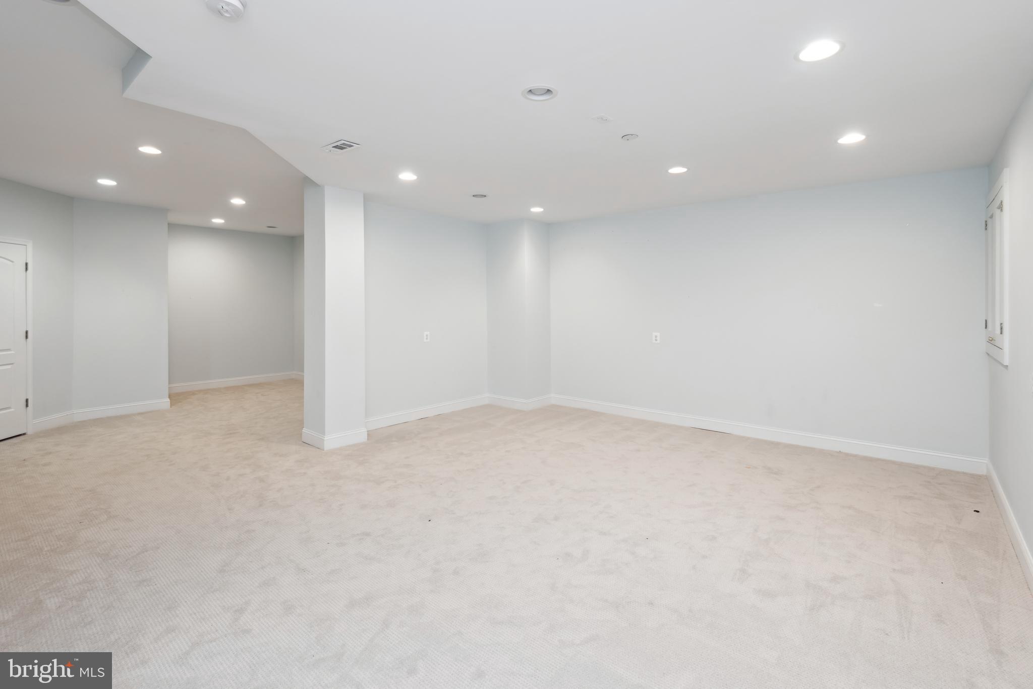 SOUTH RIVER COLONY - Residential