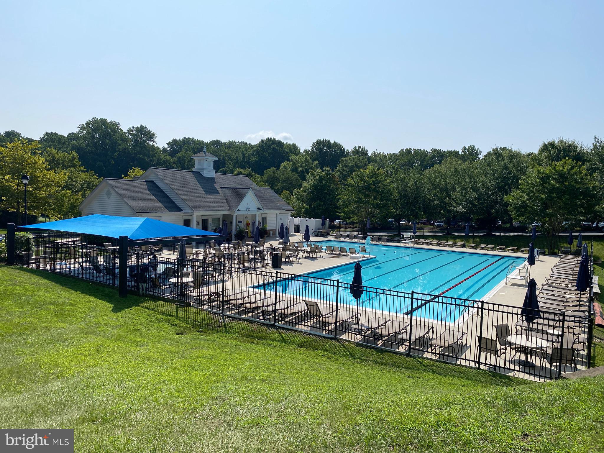 SOUTH RIVER COLONY - Residential