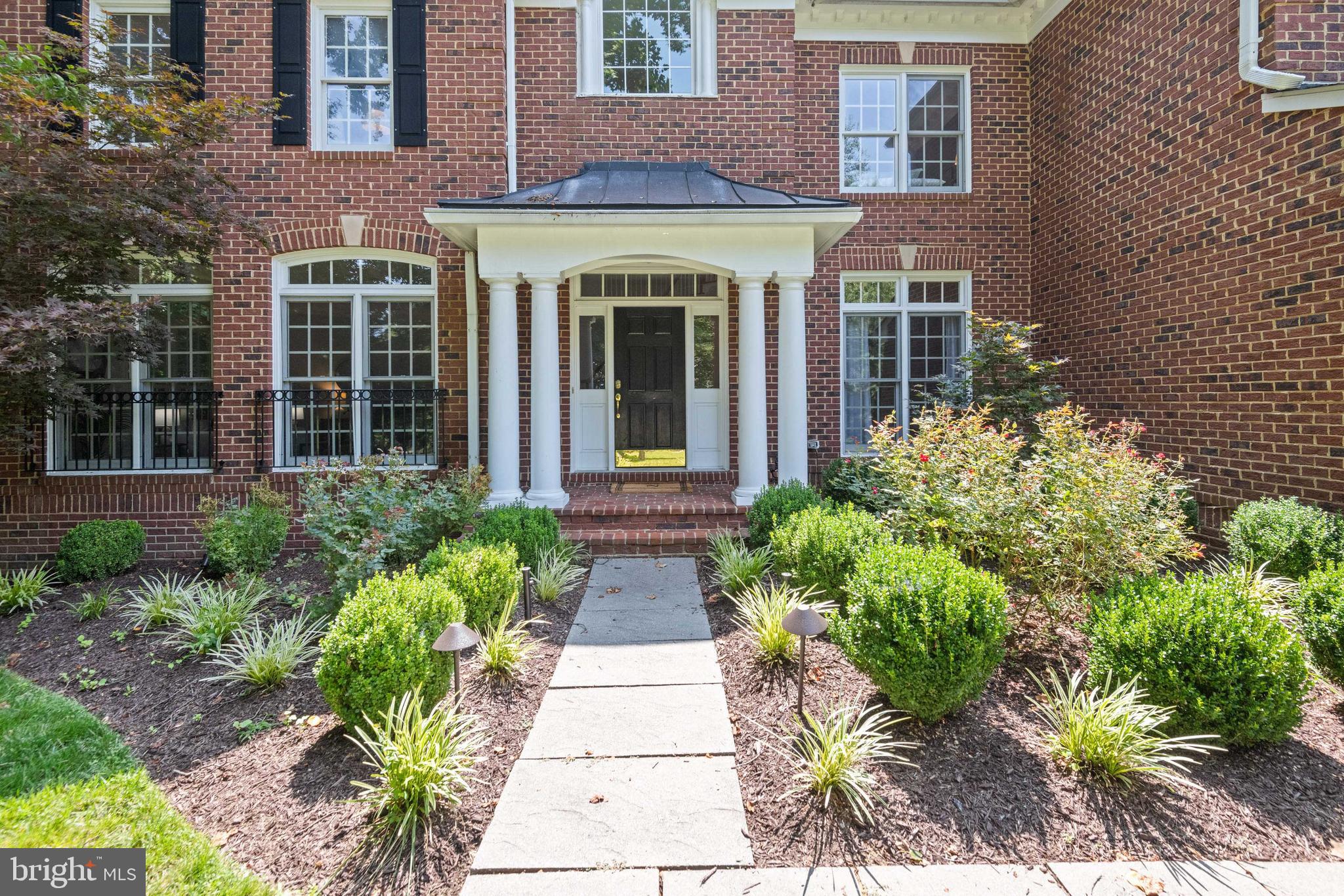 SOUTH RIVER COLONY - Residential