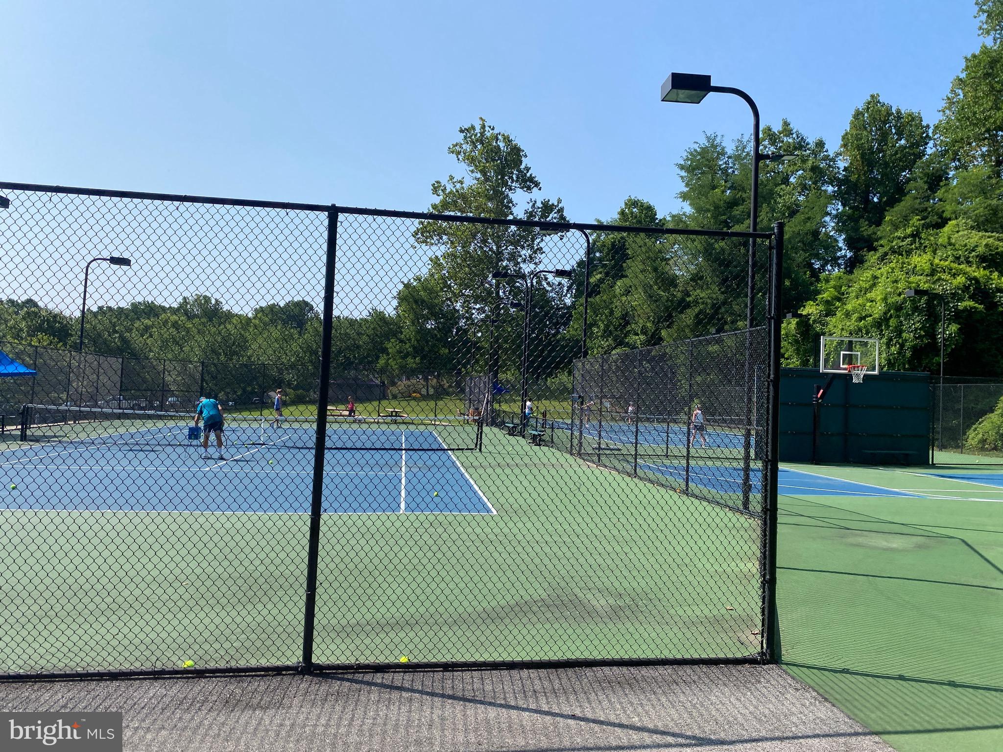 SOUTH RIVER COLONY - Residential