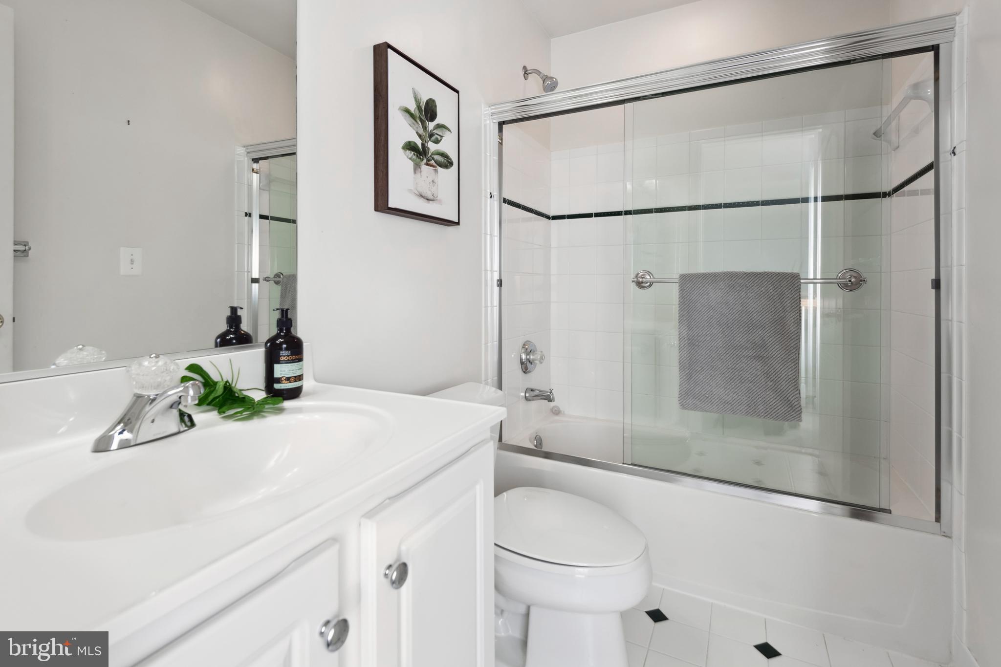 SOUTH RIVER COLONY - Residential