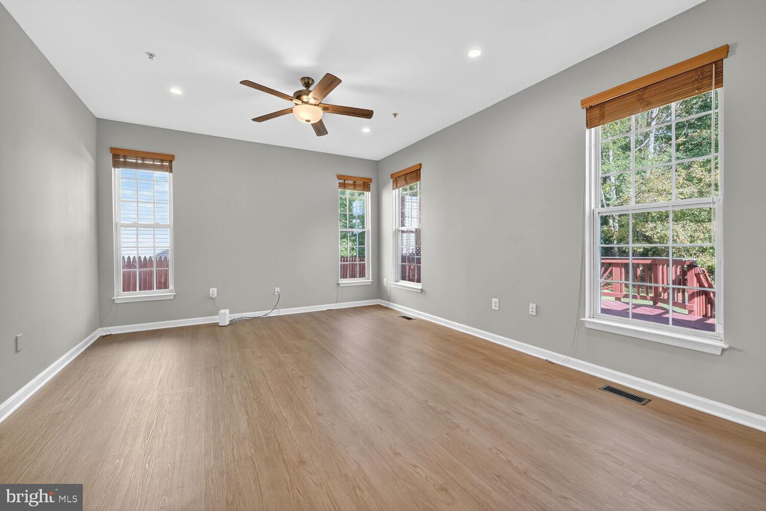 SUMMIT CREEK - Residential Lease