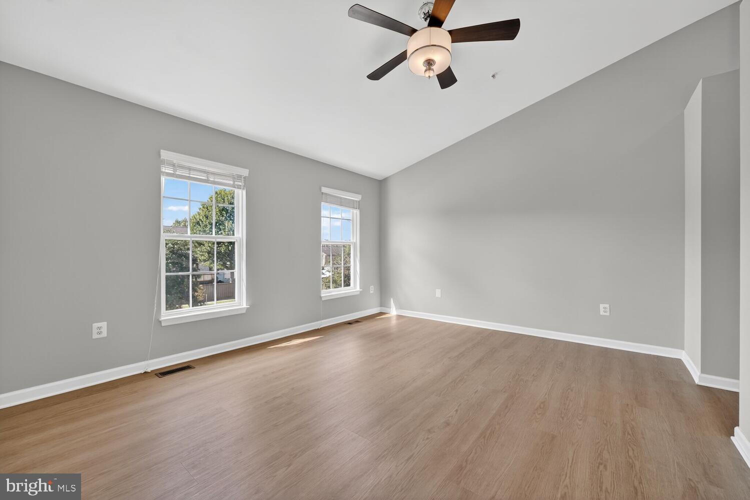 SUMMIT CREEK - Residential Lease