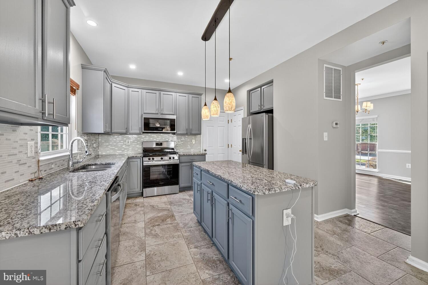 SUMMIT CREEK - Residential Lease